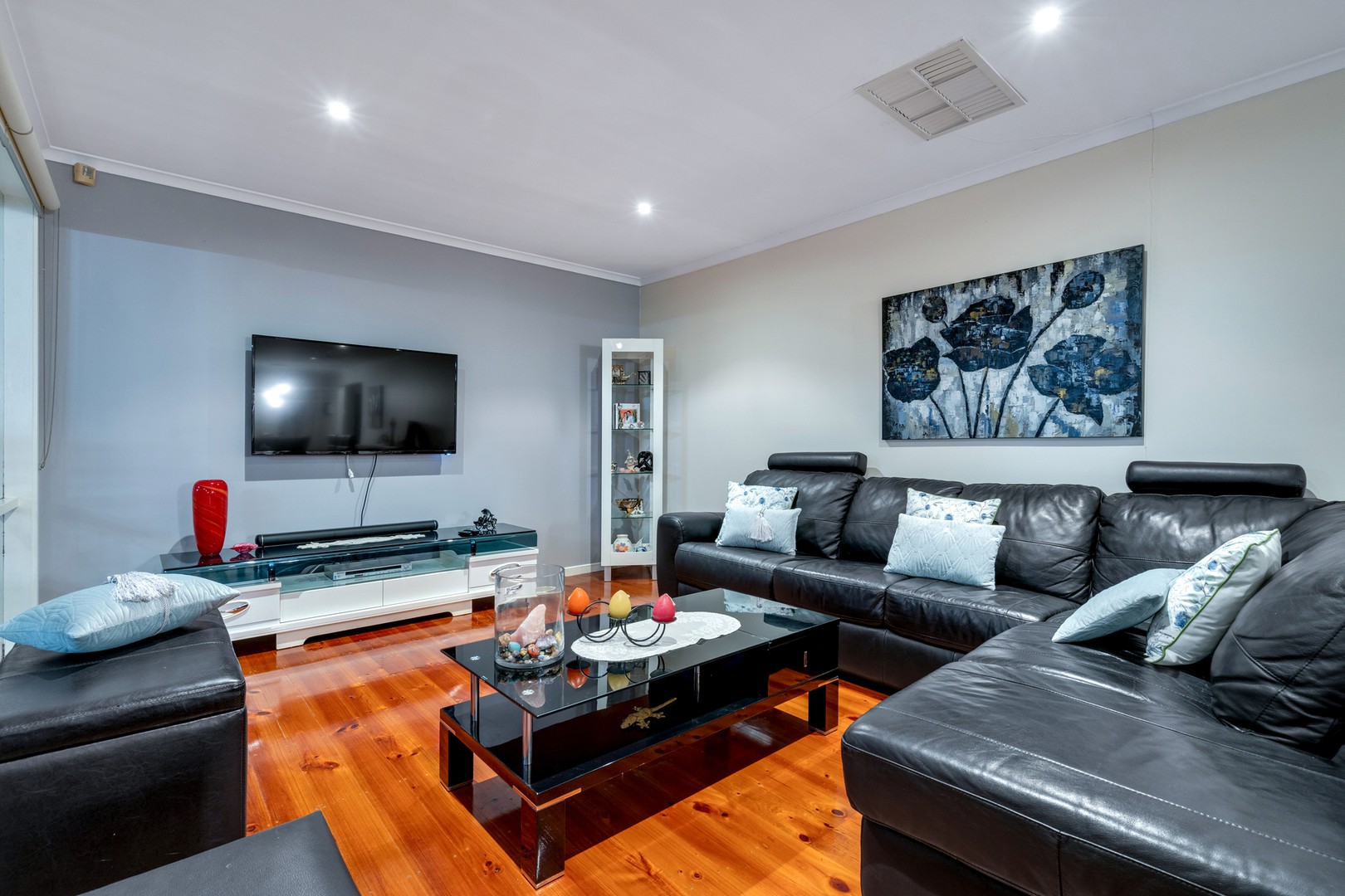 6 Blossom Park Drive, Mill Park, VIC 3082, Mill Park - Thumbnail 5