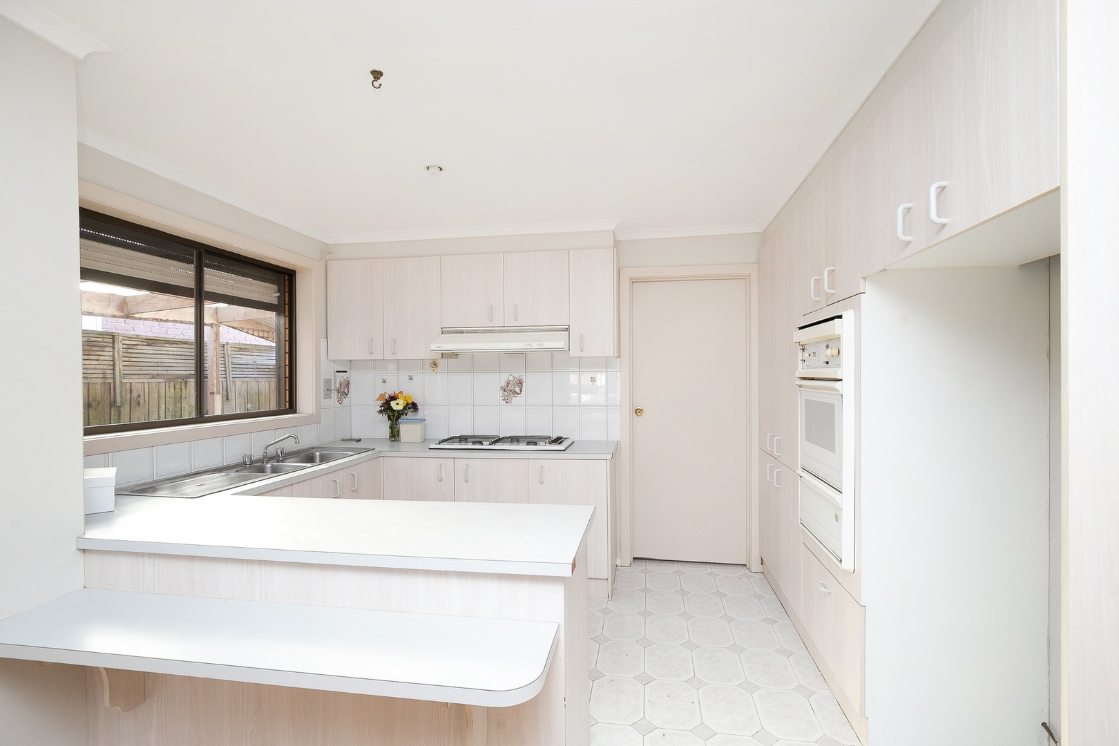 6 Bluestone Walk, Delahey, VIC 3037, Delahey - Thumbnail 2