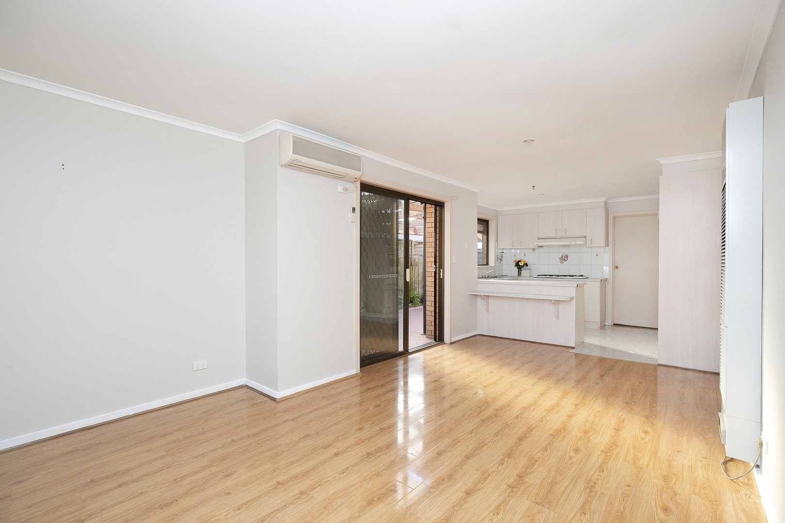 6 Bluestone Walk, Delahey, VIC 3037, Delahey - Thumbnail 3