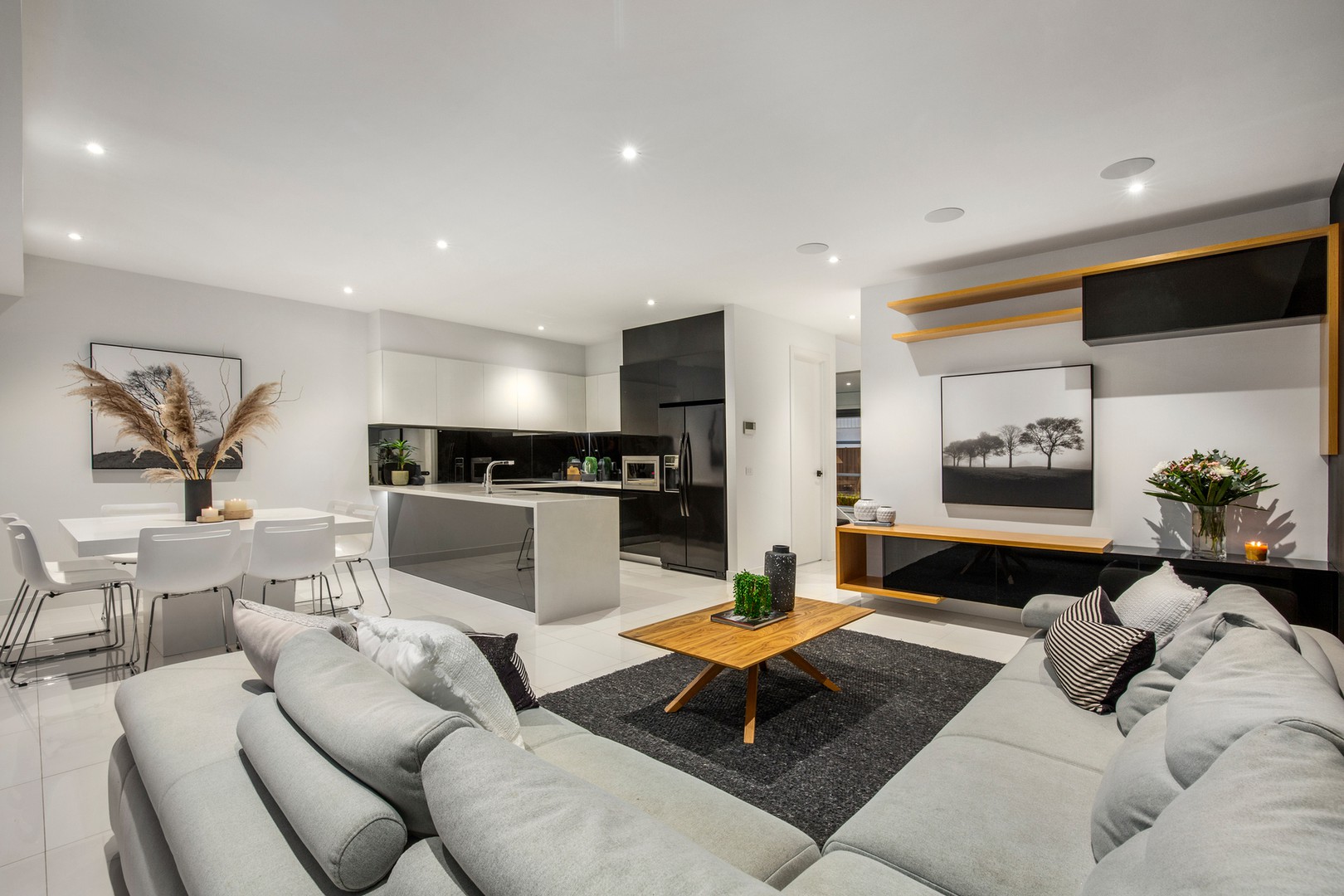 6 Boathouse Drive, Caroline Springs, VIC 3023, Caroline Springs - Thumbnail 3