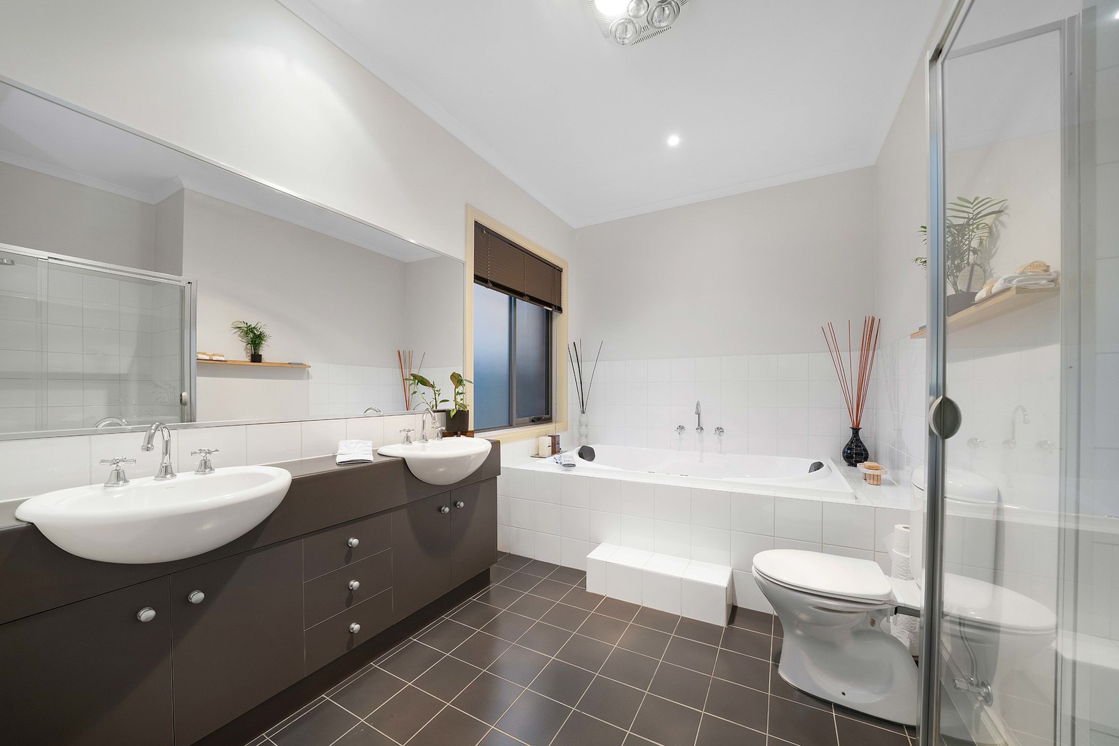 6 Brampton Close, Point Cook, VIC 3030, Point Cook - Thumbnail 6
