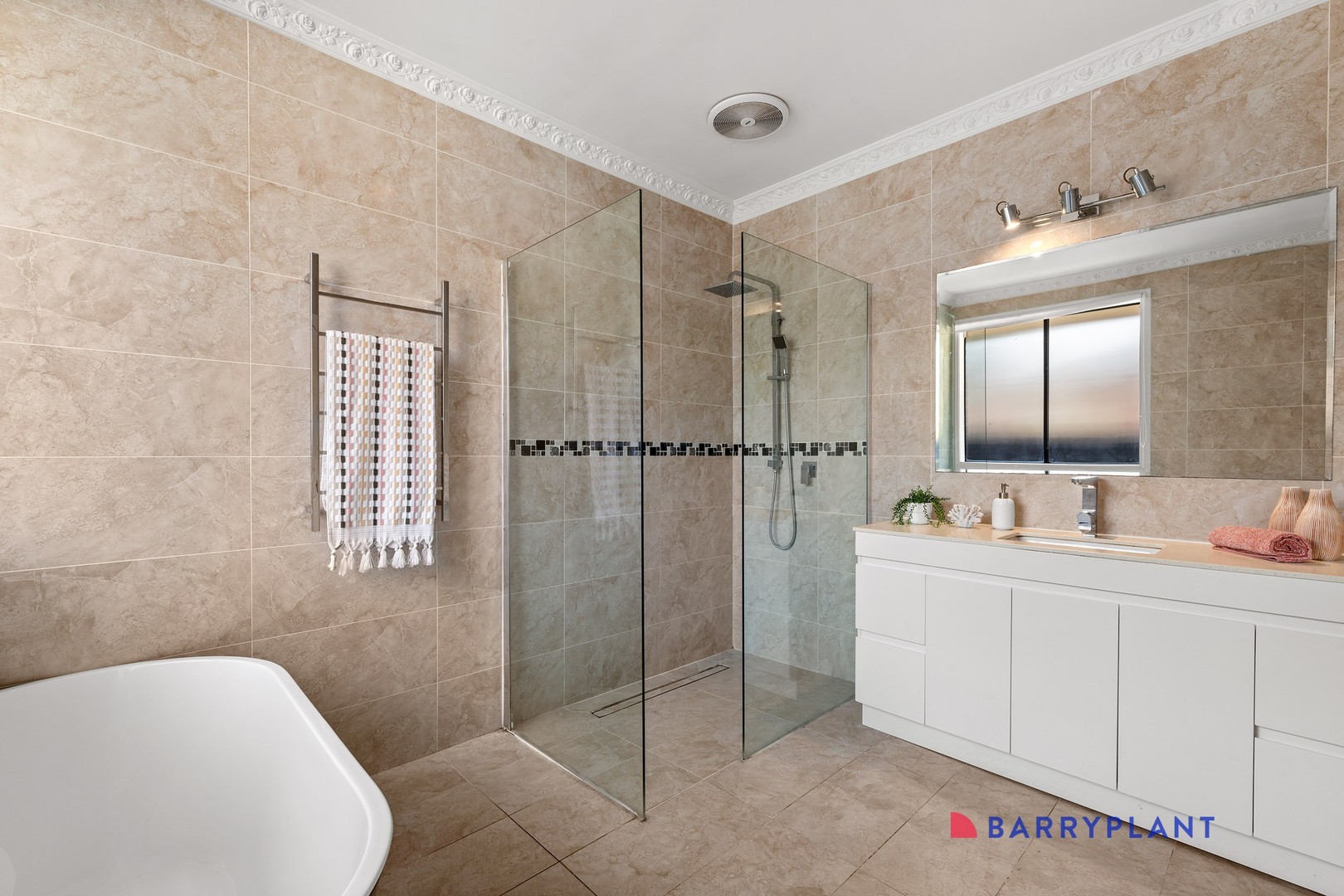 6 Bremner Court, Mill Park, VIC 3082, Mill Park - Thumbnail 4