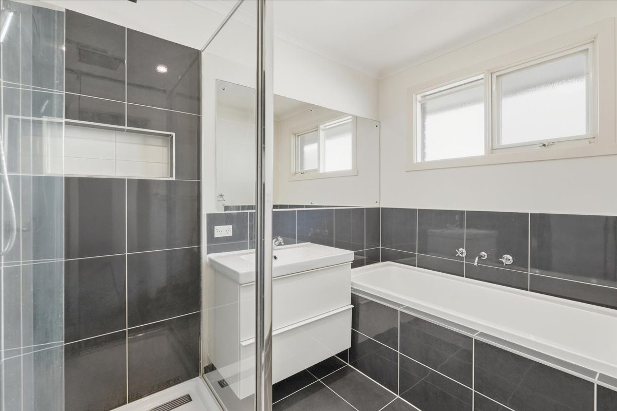 6 Brimpton Grove, Wyndham Vale, VIC 3024, Wyndham Vale - Thumbnail 8