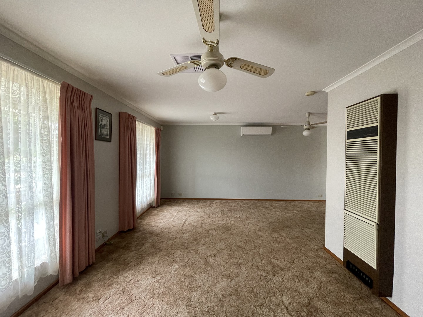 6 Buckingham Drive, Werribee, VIC 3030, Werribee - Thumbnail 2