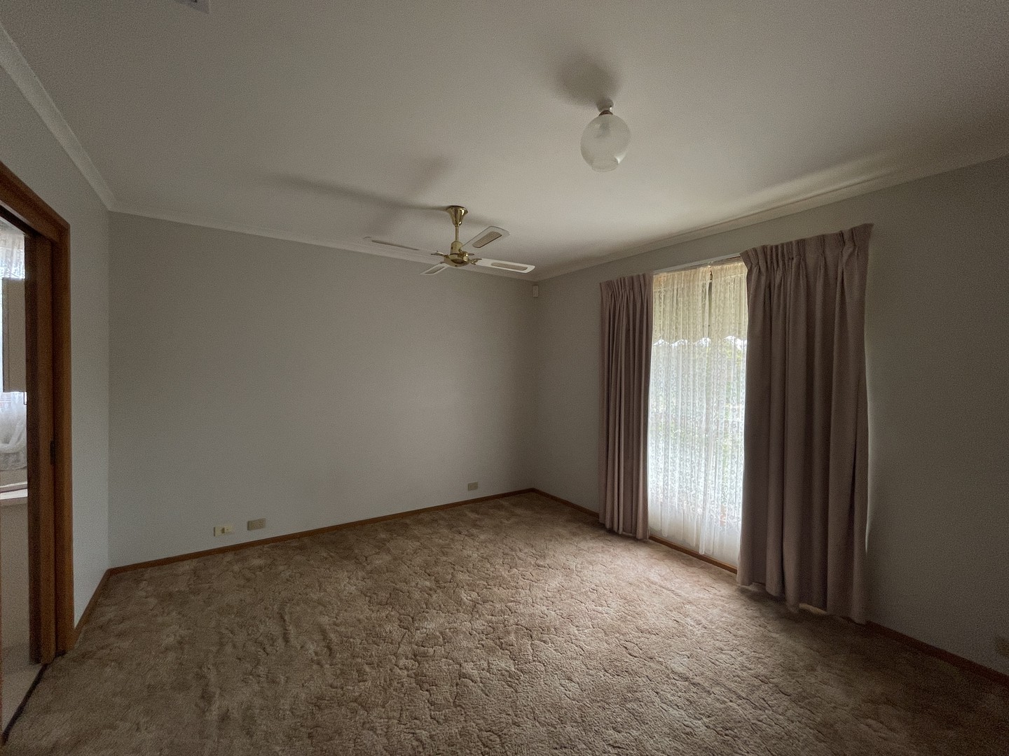 6 Buckingham Drive, Werribee, VIC 3030, Werribee - Thumbnail 3