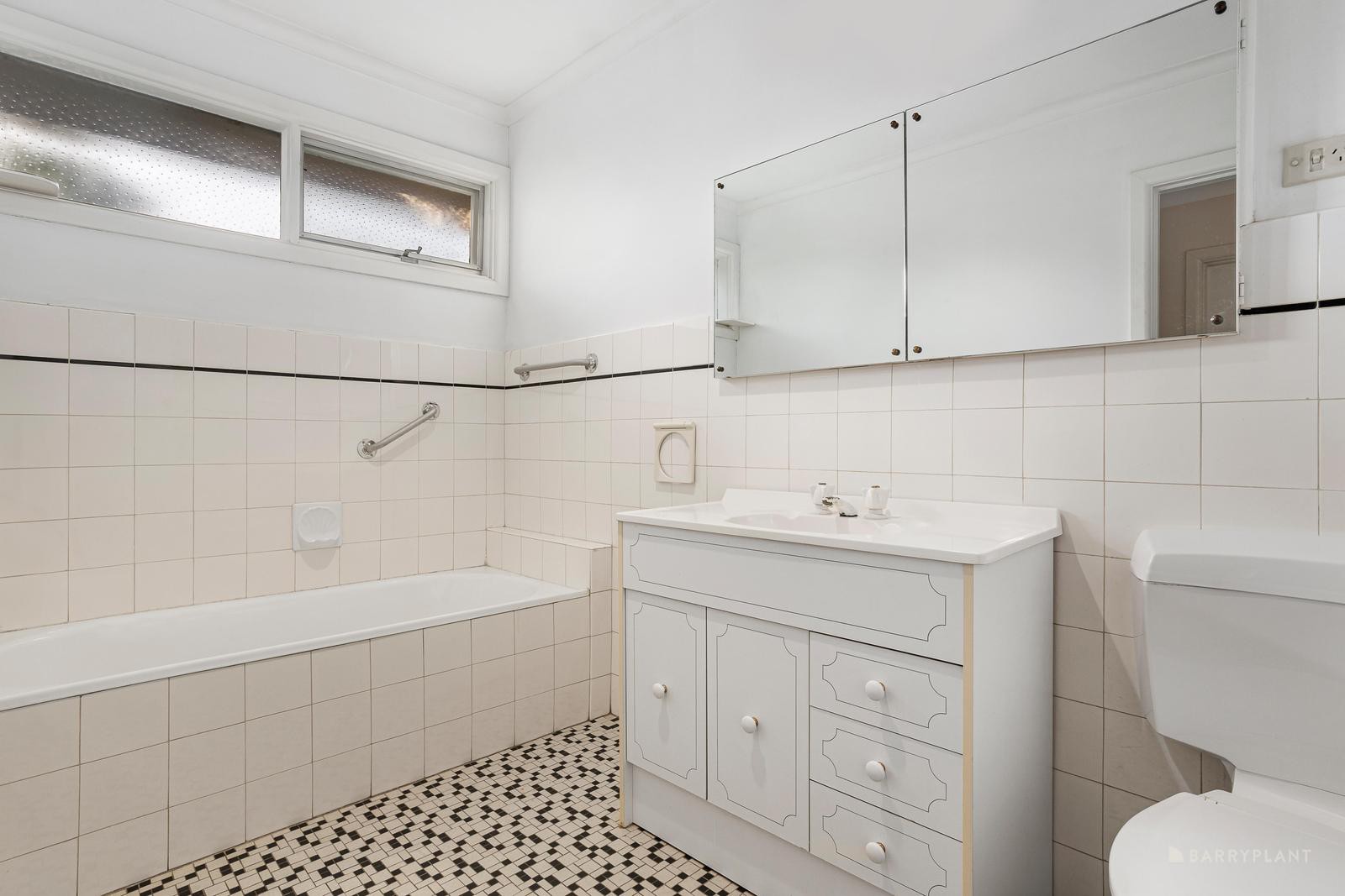 6 Burgundy Drive, Doncaster, VIC 3108, Doncaster - Thumbnail 3