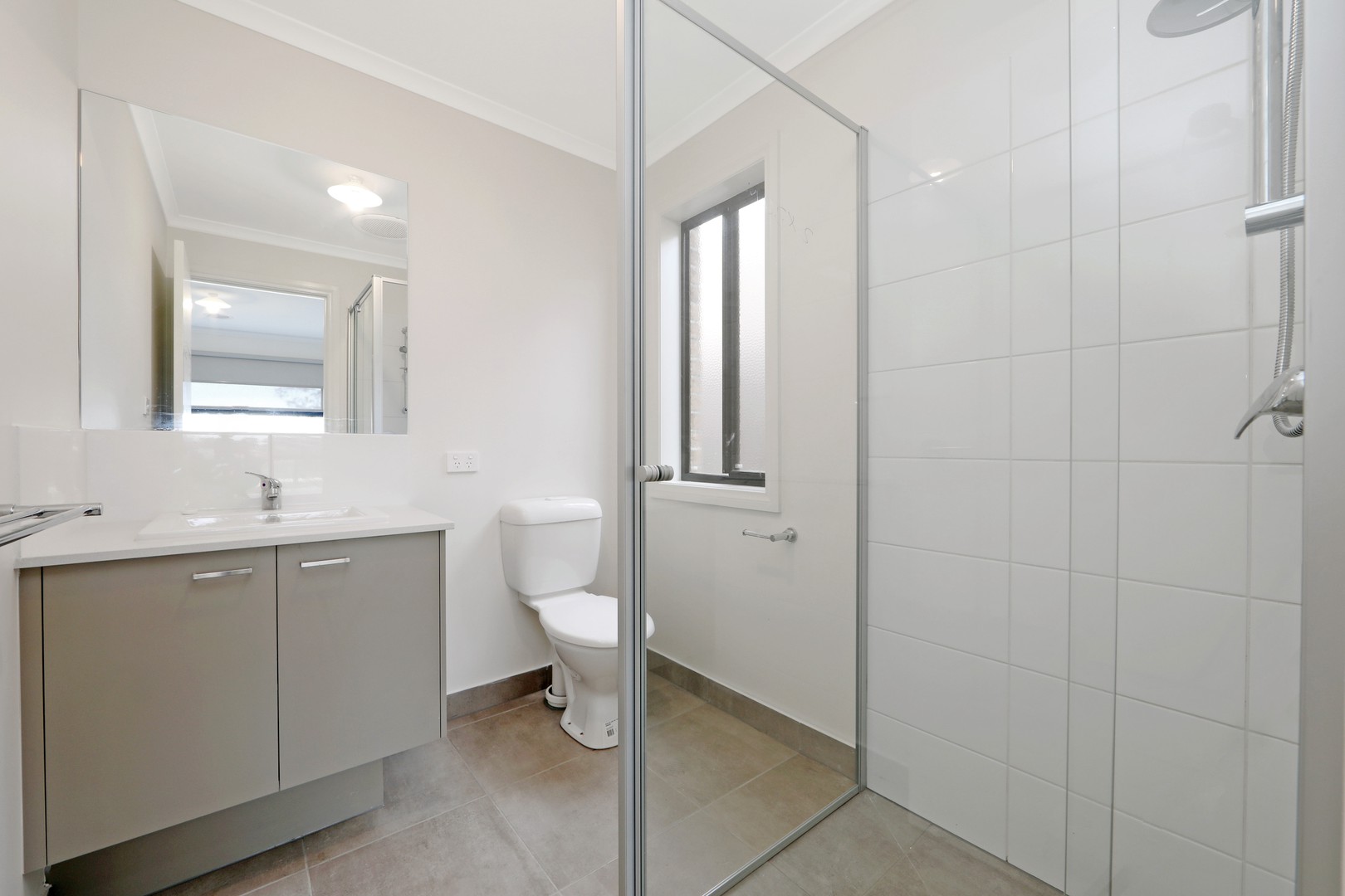 6 Burnett Way, Clyde North, VIC 3978, Clyde North - Thumbnail 6
