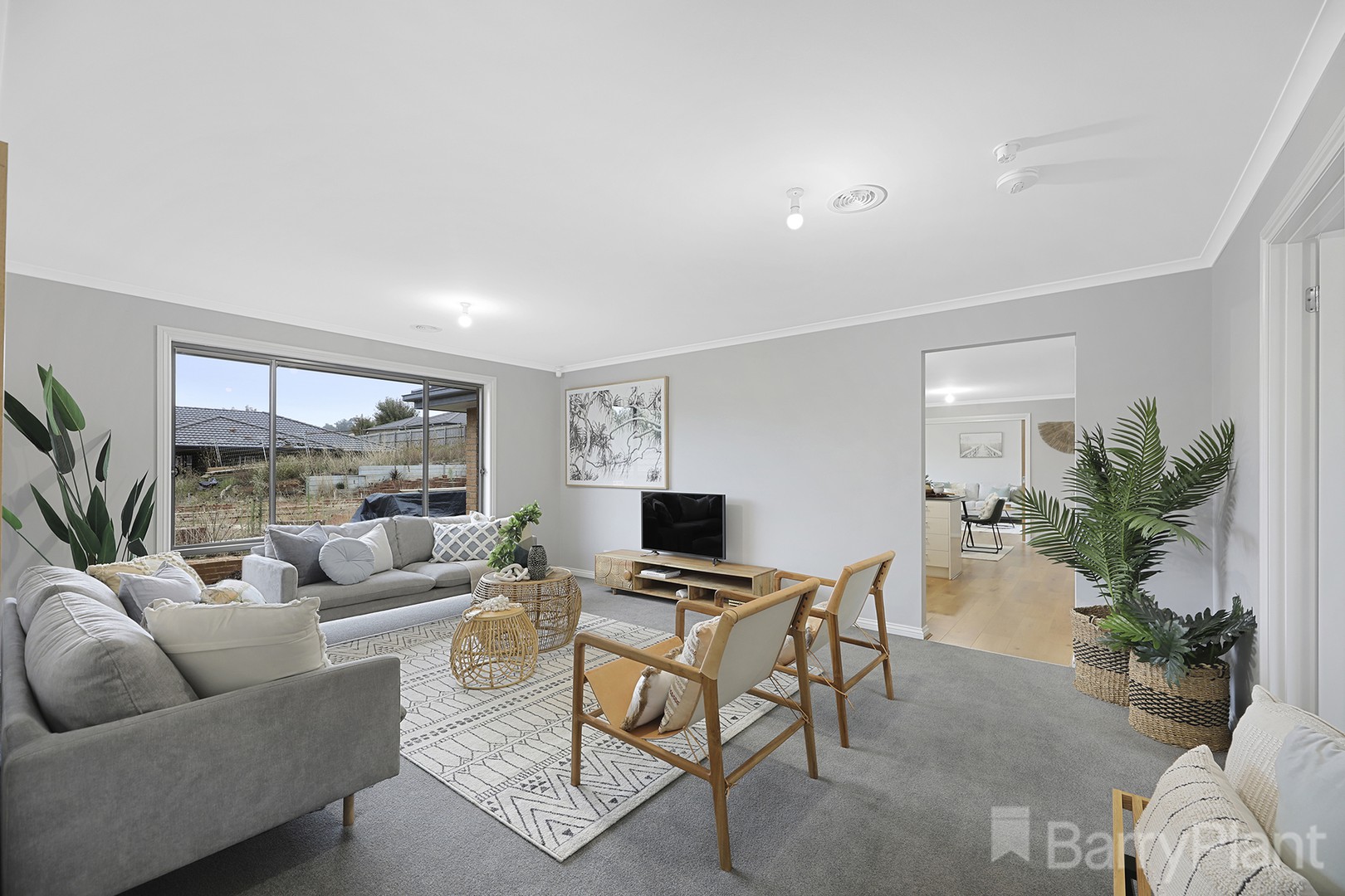 6 Buscombe Crescent, Drouin, VIC 3818, Drouin - Thumbnail 2