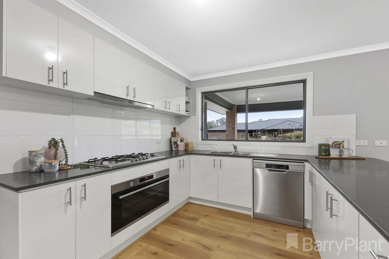 6 Buscombe Crescent, Drouin, VIC 3818, Drouin - Thumbnail 4