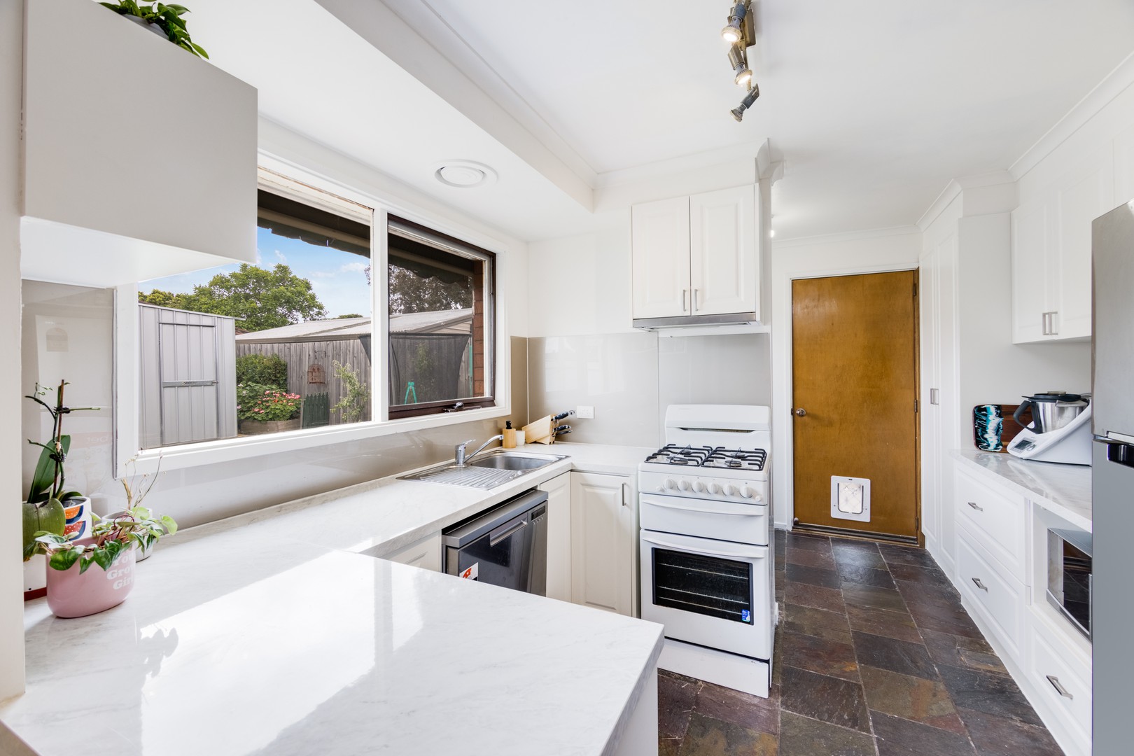 6 Caldermeade  Drive, Corio, VIC 3214, Corio - Thumbnail 4
