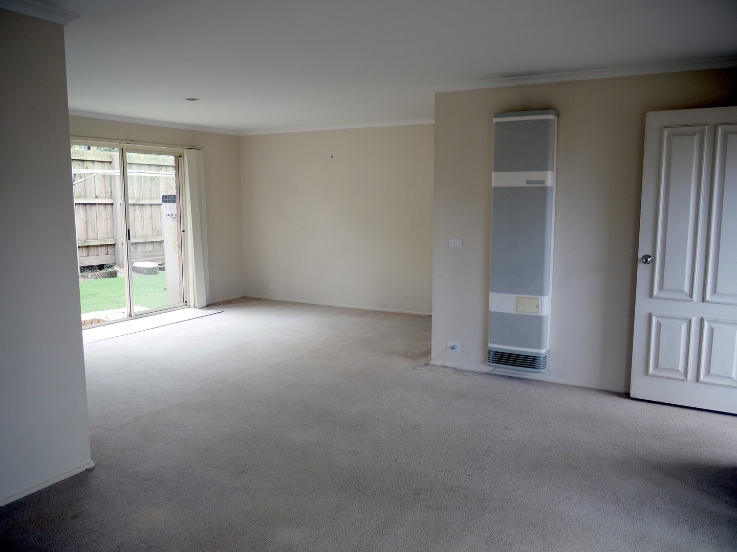 6 Cameron Close, Bayswater, VIC 3153 - Thumbnail 1 - 15/10/2026