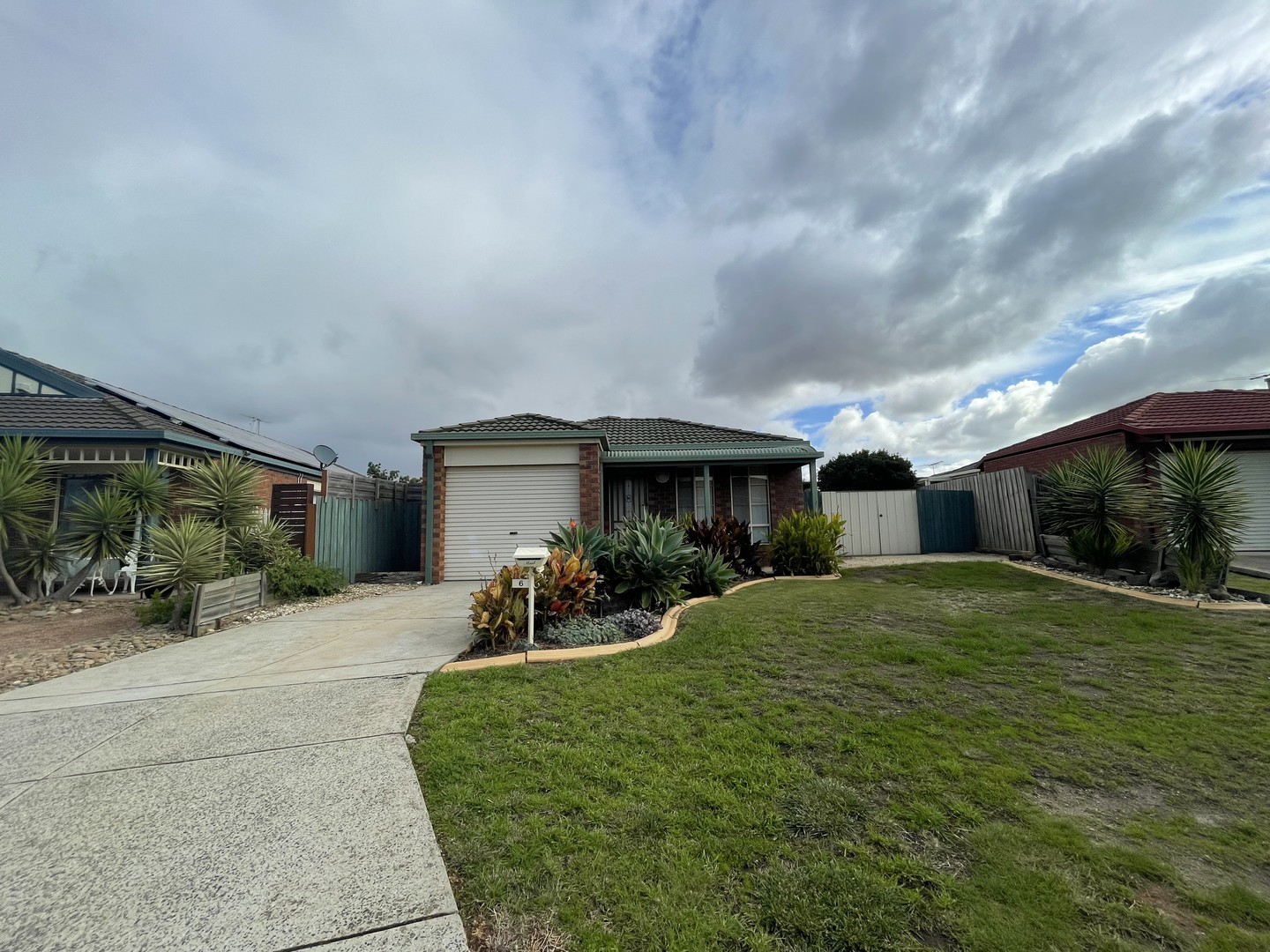 6 Cantal Court, Hoppers Crossing, VIC 3029, Hoppers Crossing - Thumbnail 2