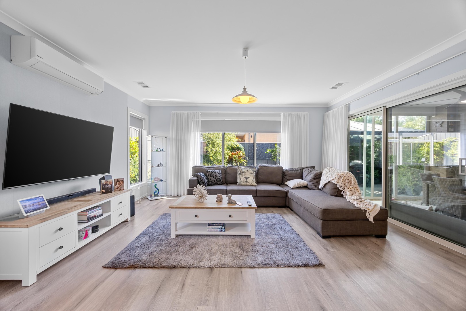 6 Casine Road, Fraser Rise, VIC 3336, Fraser Rise - Thumbnail 2