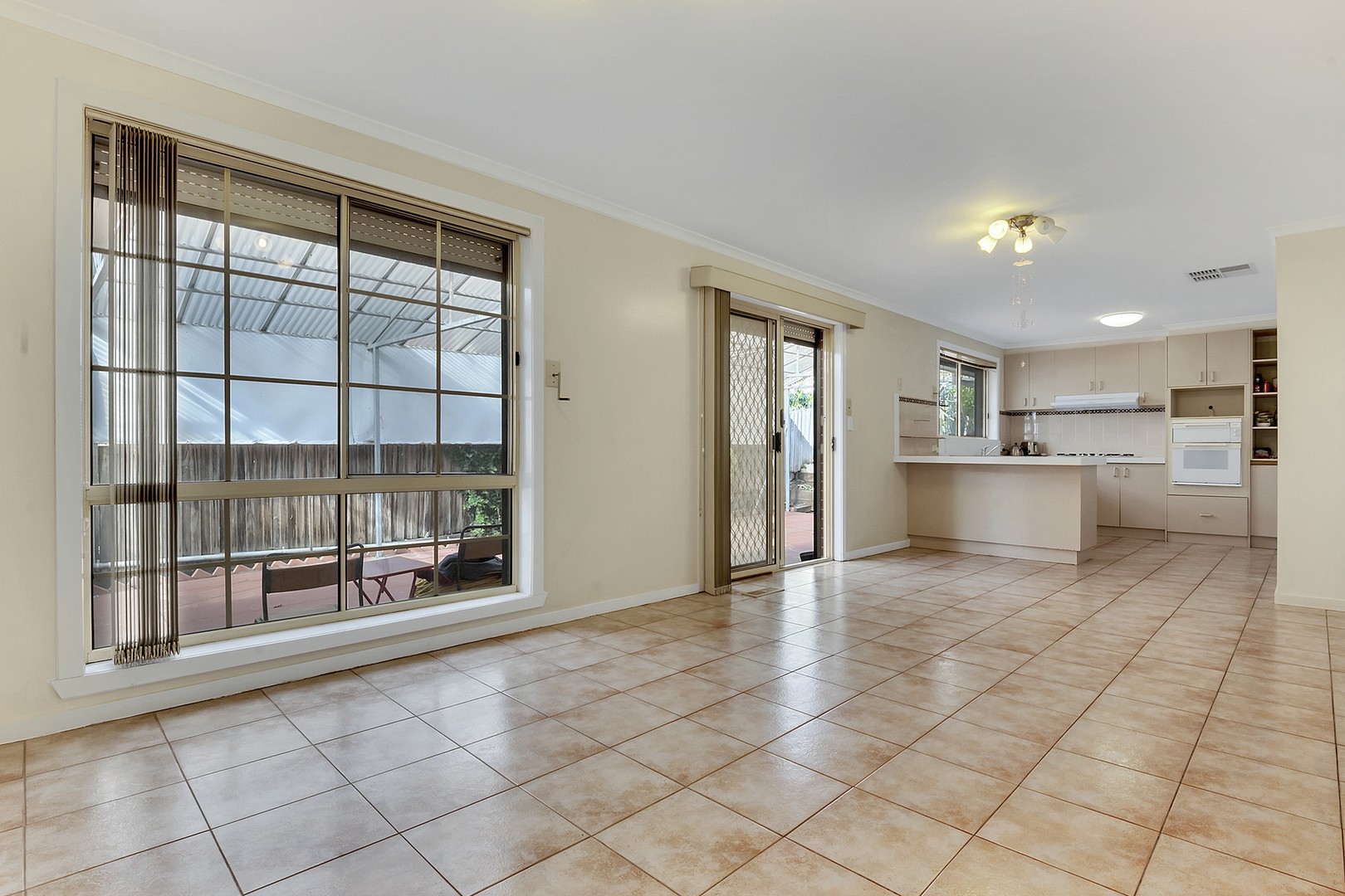 6 Chappell Return, Meadow Heights, VIC 3048, Meadow Heights - Thumbnail 3