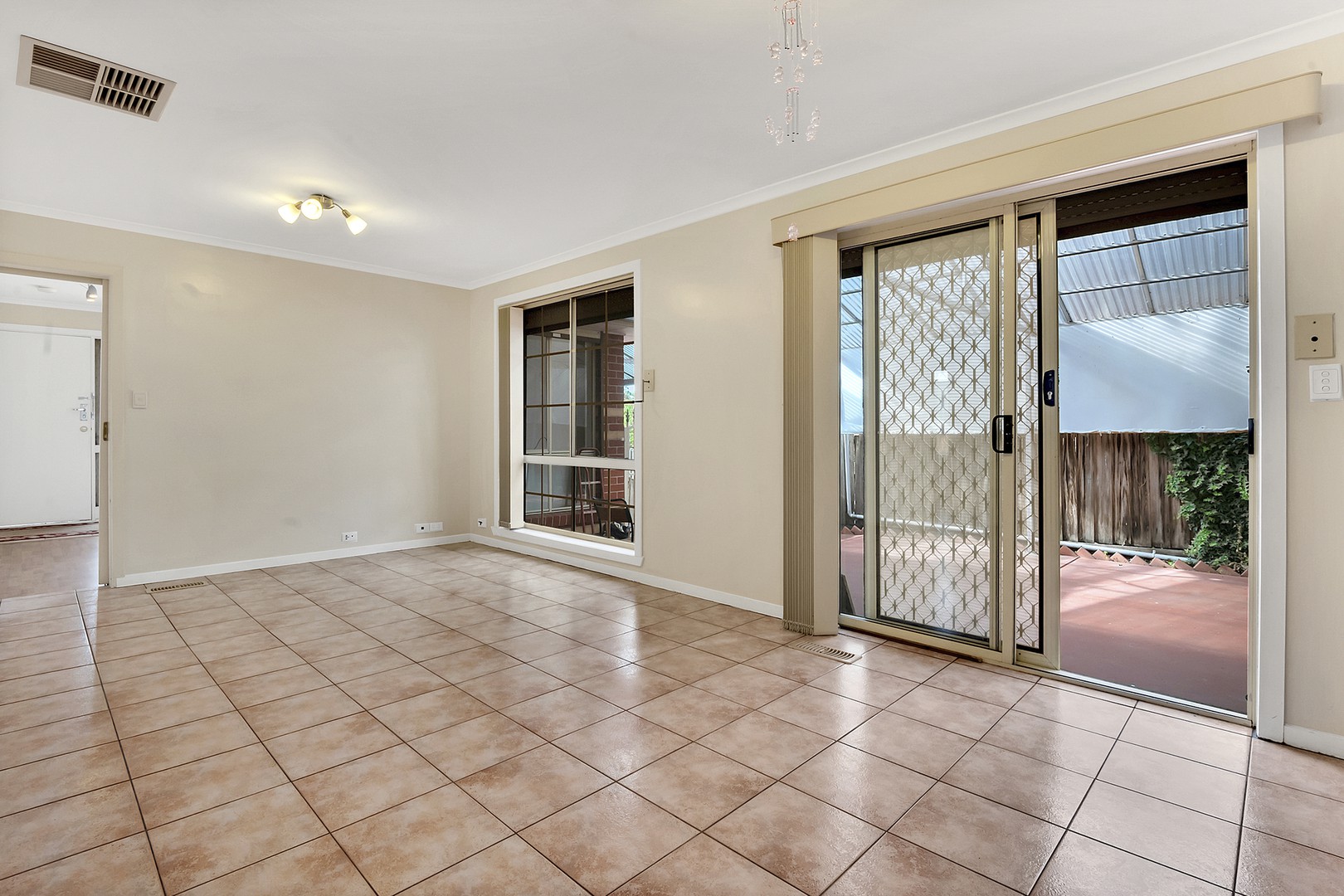 6 Chappell Return, Meadow Heights, VIC 3048, Meadow Heights - Thumbnail 5