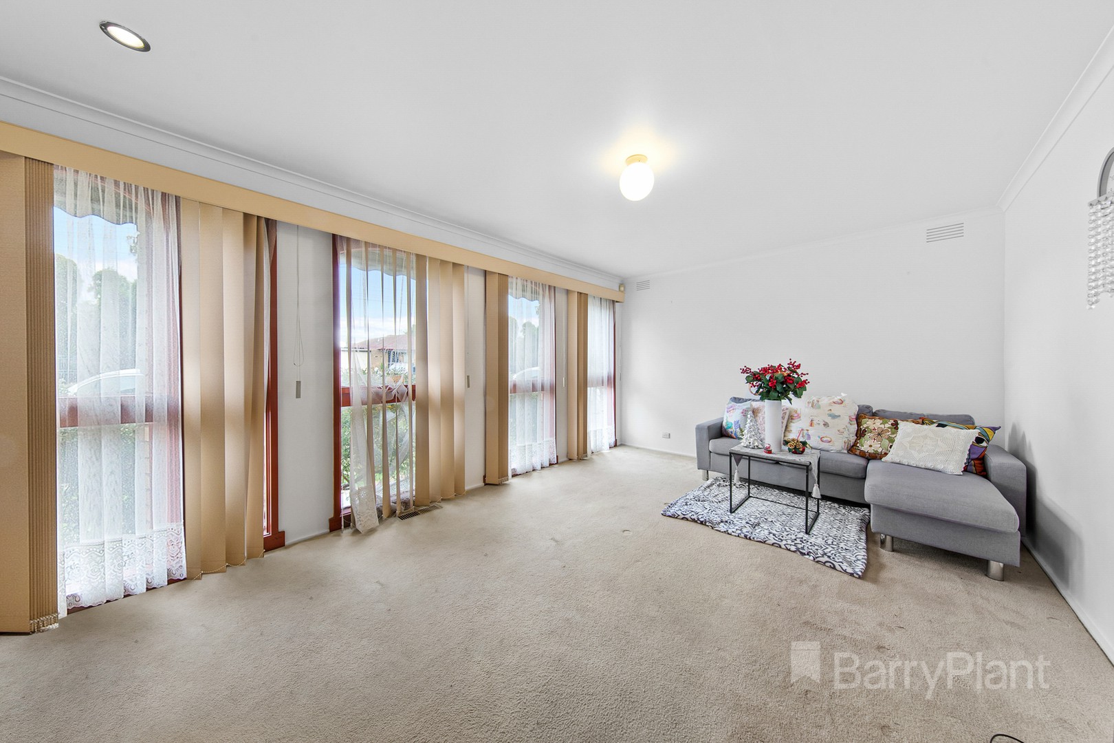 6 Charlbury Grove, St Albans, VIC 3021, St Albans - Thumbnail 2