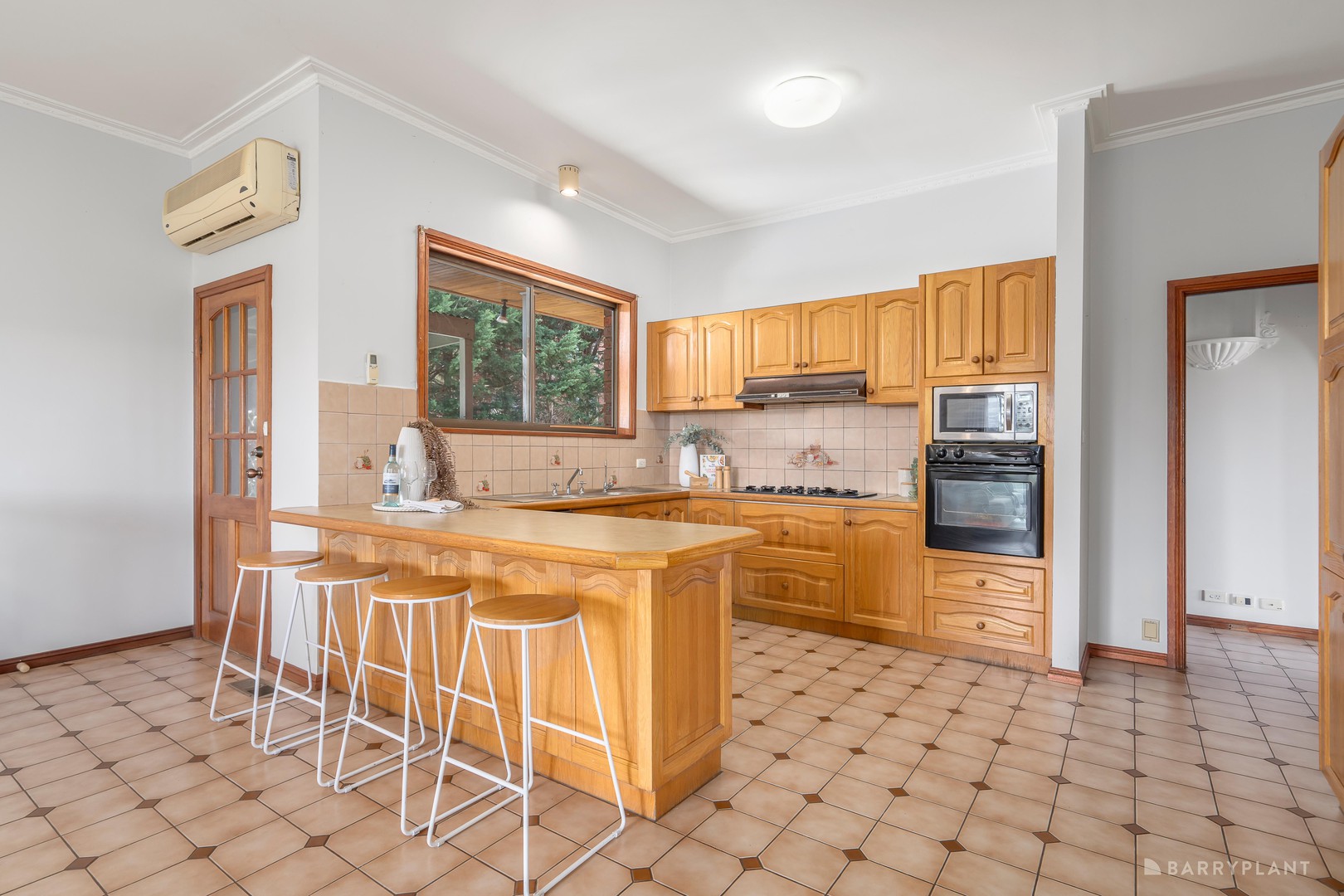 6 Chestnut Court, Doncaster East, VIC 3109, Doncaster East - Thumbnail 3