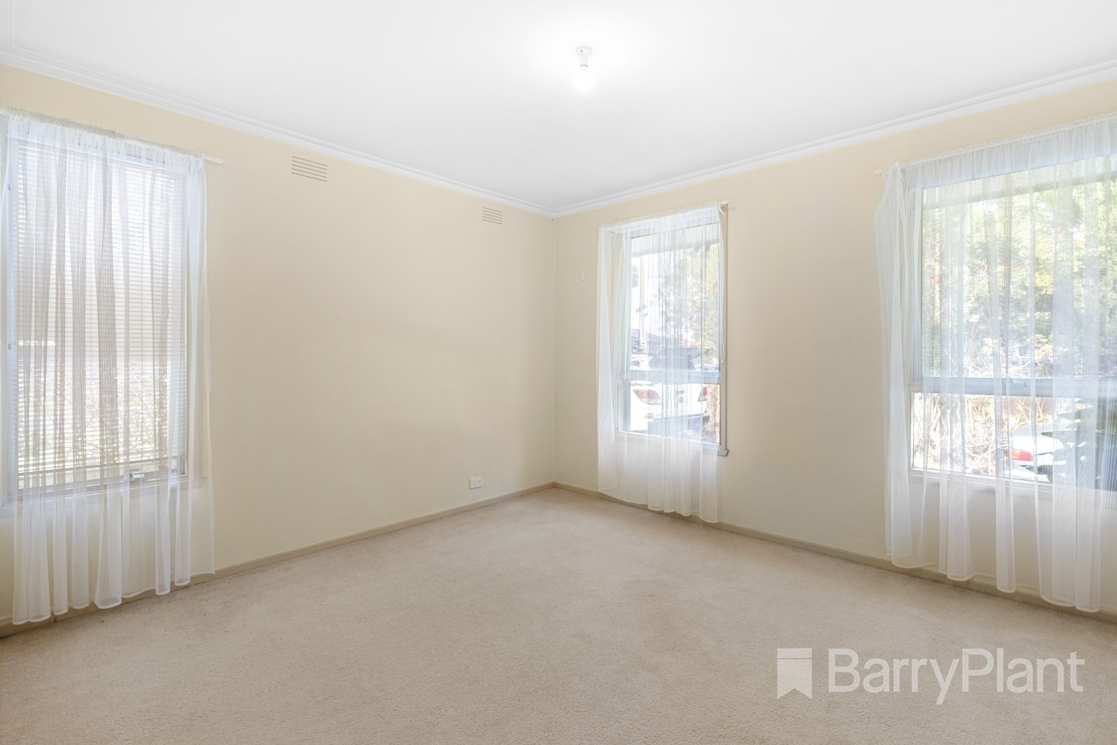 6 Cheviot Road, Keysborough, VIC 3173, Keysborough - Thumbnail 3