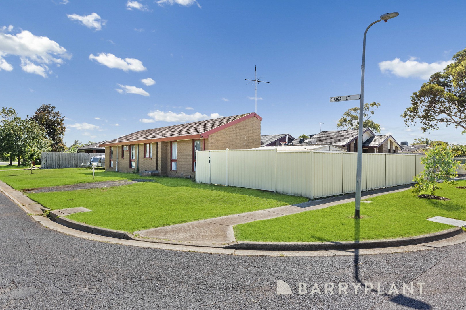 6 Christina Crescent, Kurunjang, VIC 3337, Kurunjang - Thumbnail 2