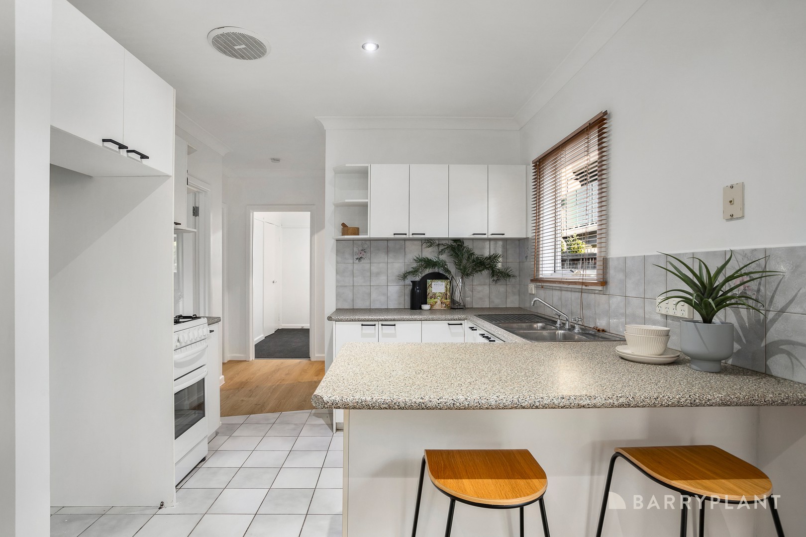6 Churchill Street, Ringwood, VIC 3134, Ringwood - Thumbnail 3