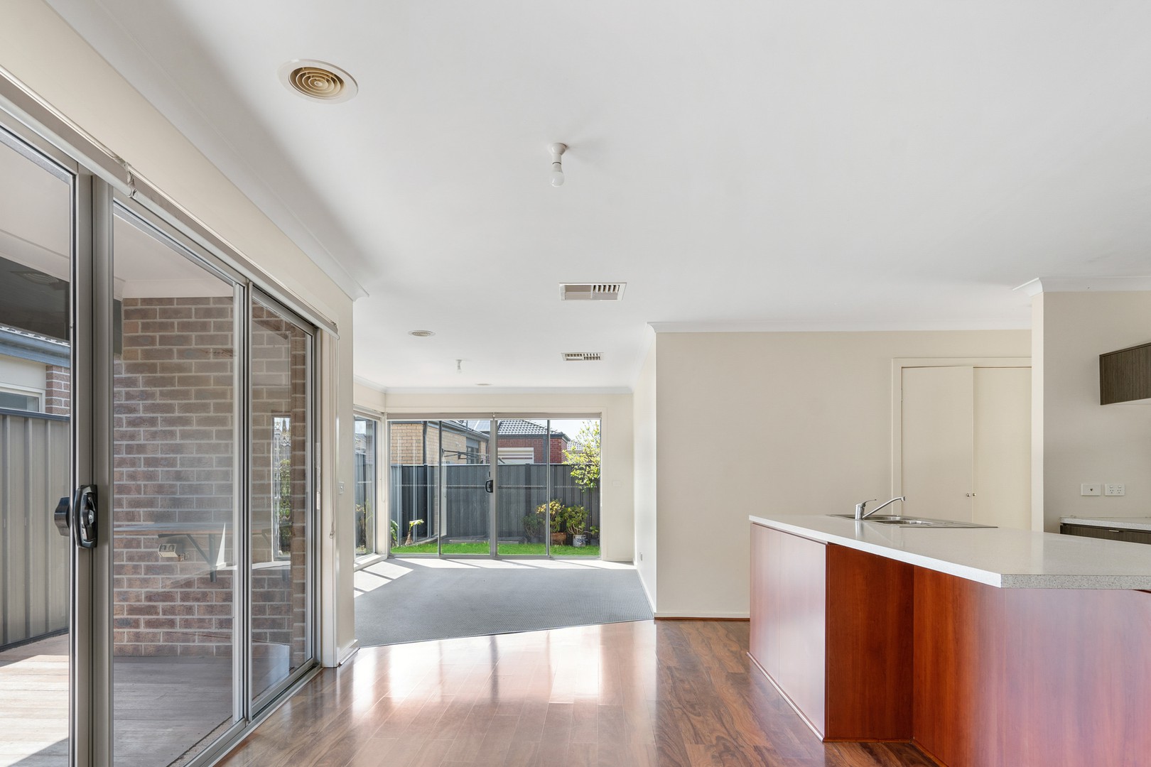 6 Clandon Way, Derrimut, VIC 3026, Derrimut - Thumbnail 2