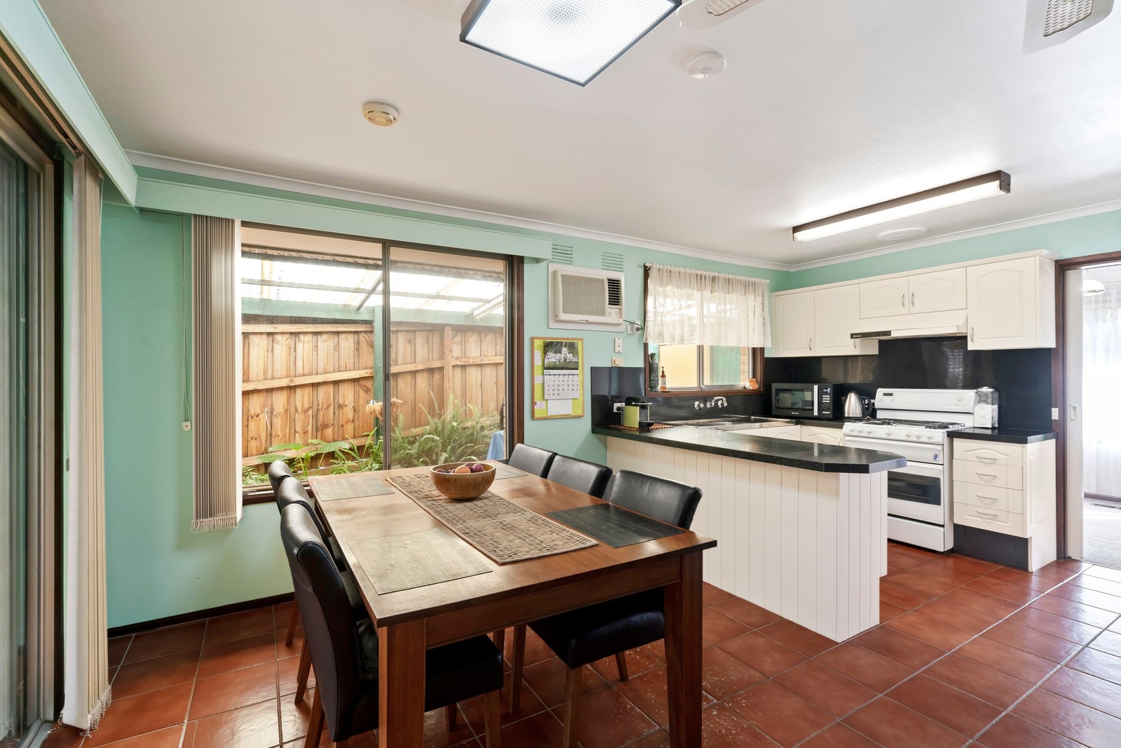 6 Claredale Avenue, Gladstone Park, VIC 3043, Gladstone Park - Thumbnail 4