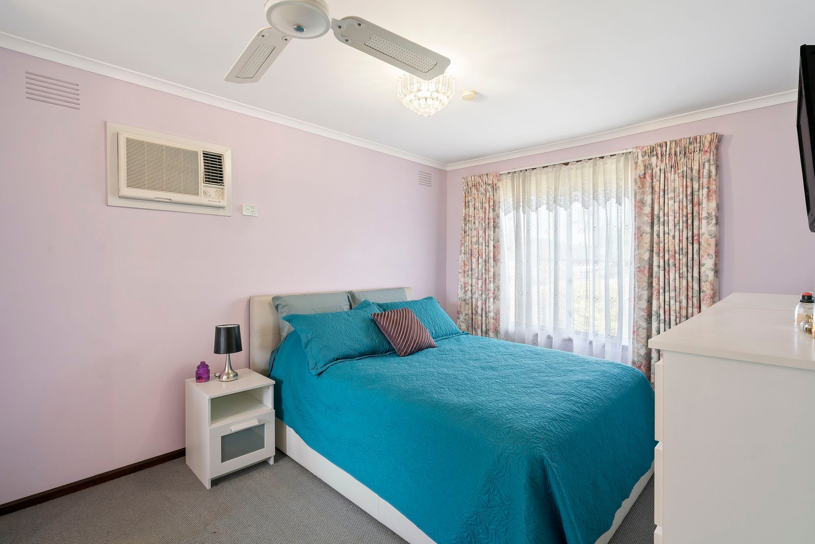 6 Claredale Avenue, Gladstone Park, VIC 3043, Gladstone Park - Thumbnail 5
