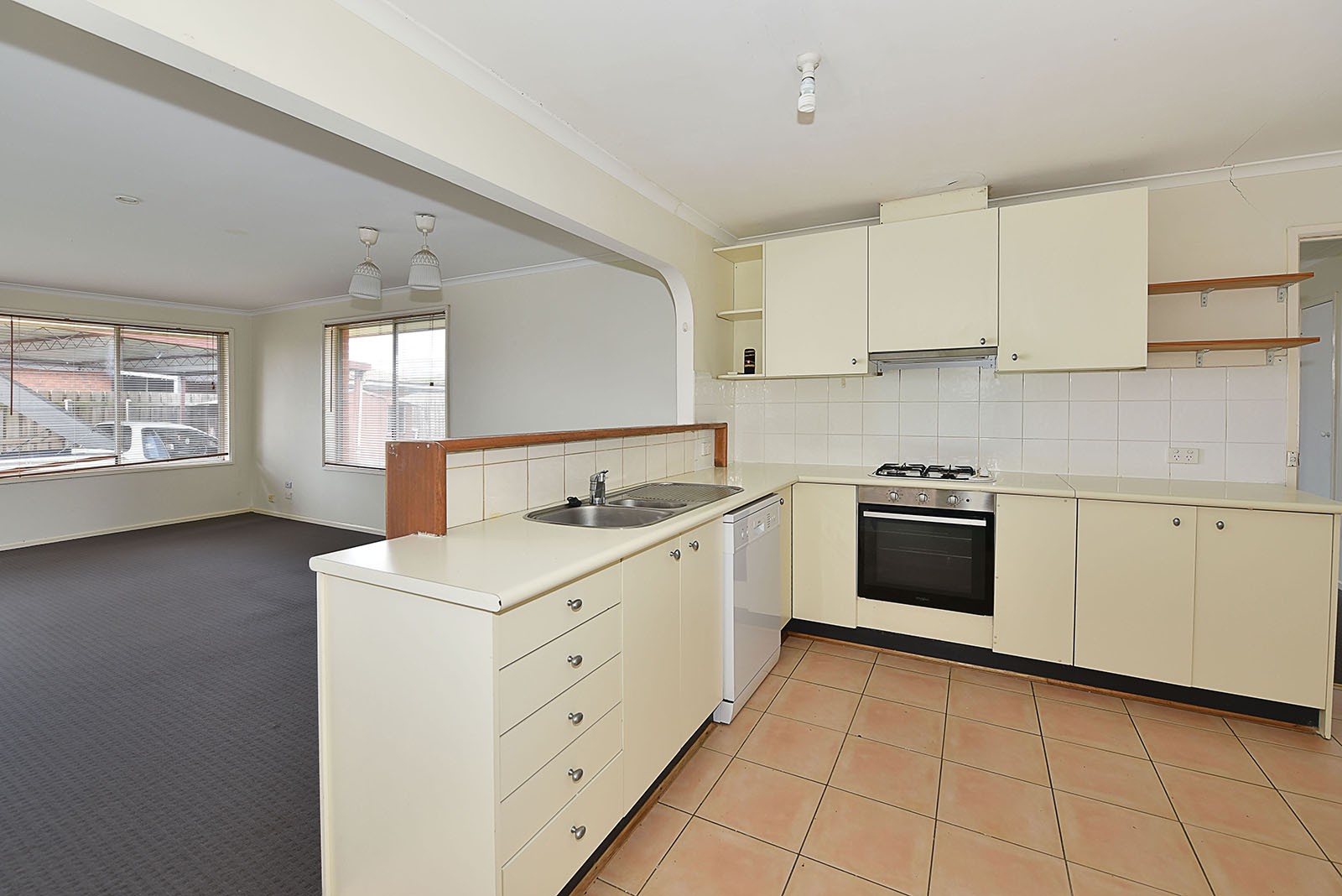 6 Clarke Drive, Gladstone Park, VIC 3043, Gladstone Park - Thumbnail 4