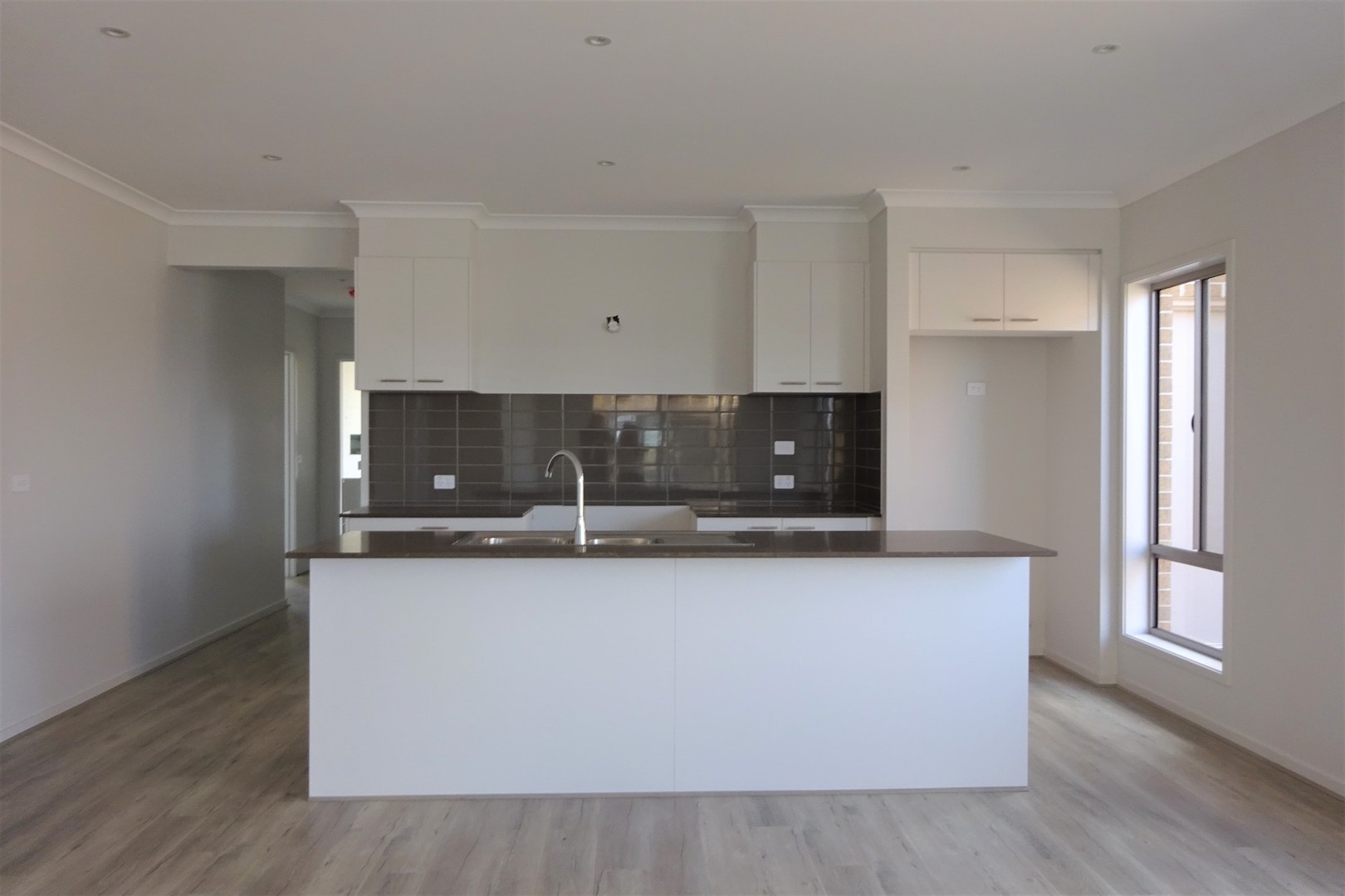 6 Claude Street, Kalkallo, VIC 3064 - Thumbnail 1 - 05/11/2025