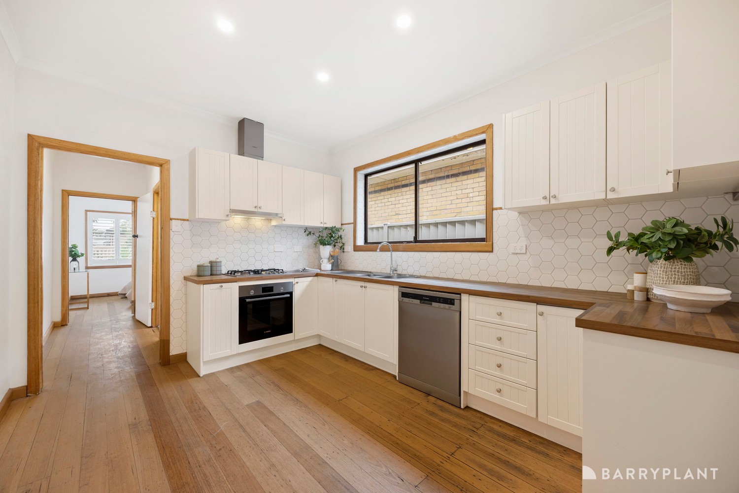 6 Compton Parade, Sunshine North, VIC 3020, Sunshine North - Thumbnail 4