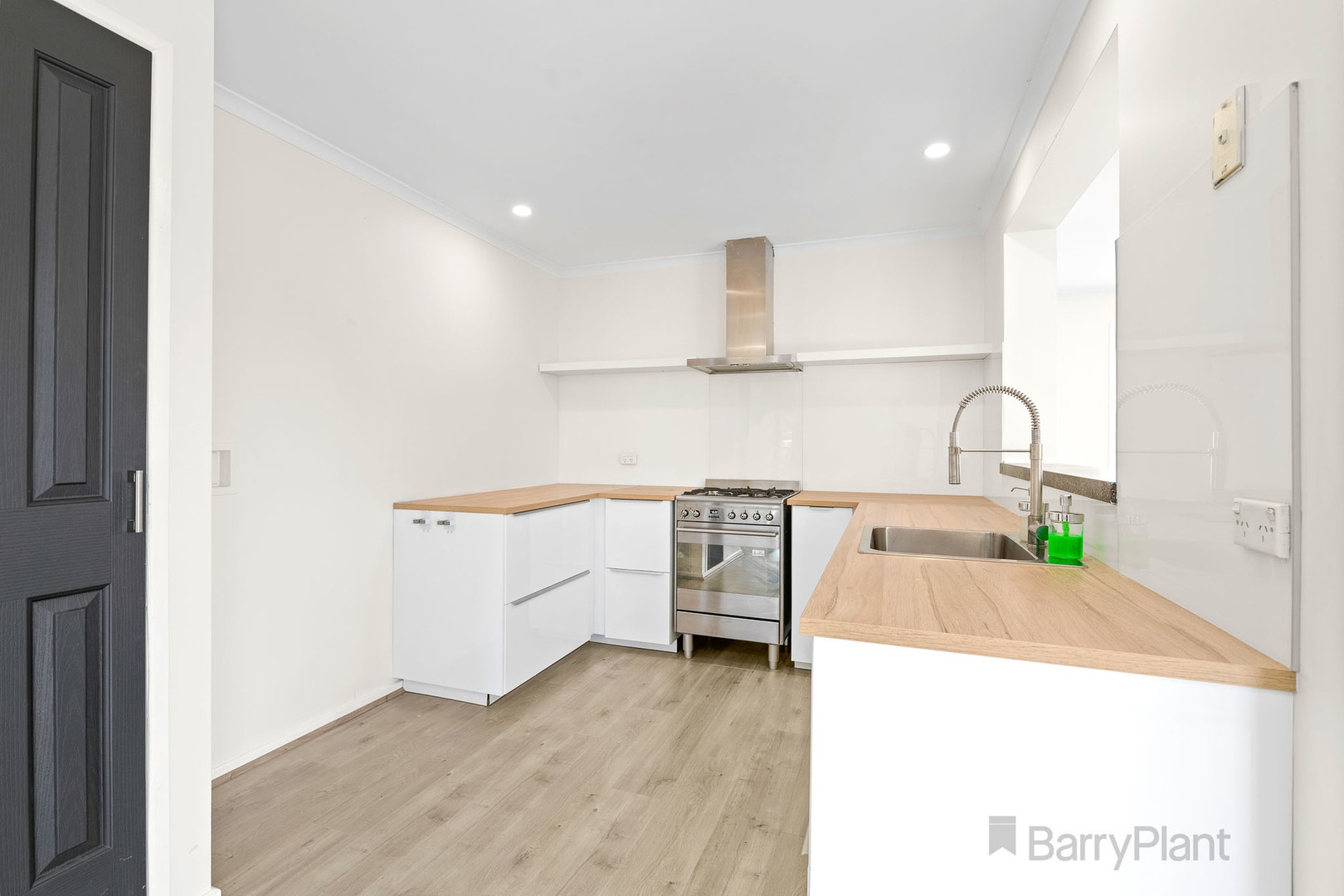 6 Cornell Place, Hampton Park, VIC 3976, Hampton Park - Thumbnail 2