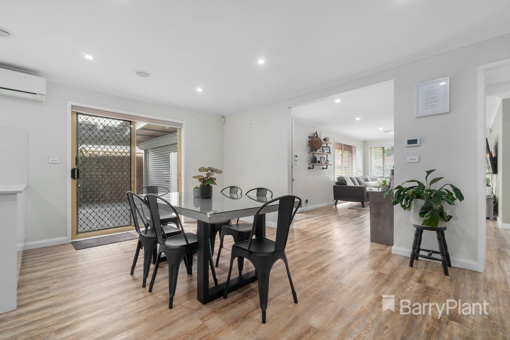 6 Coronet Close, Epping, VIC 3076, Epping - Thumbnail 4