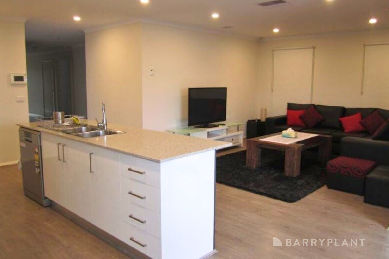 6 Cortland Street, Wyndham Vale, VIC 3024, Wyndham Vale - Thumbnail 2