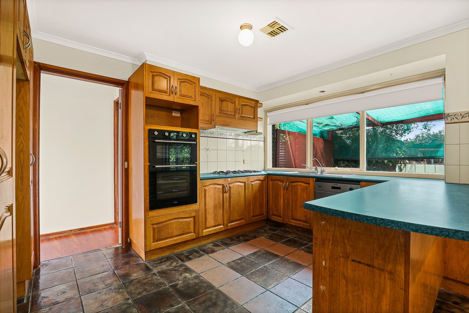 6 Crestmont Drive, Melton South, VIC 3338, Melton South - Thumbnail 5
