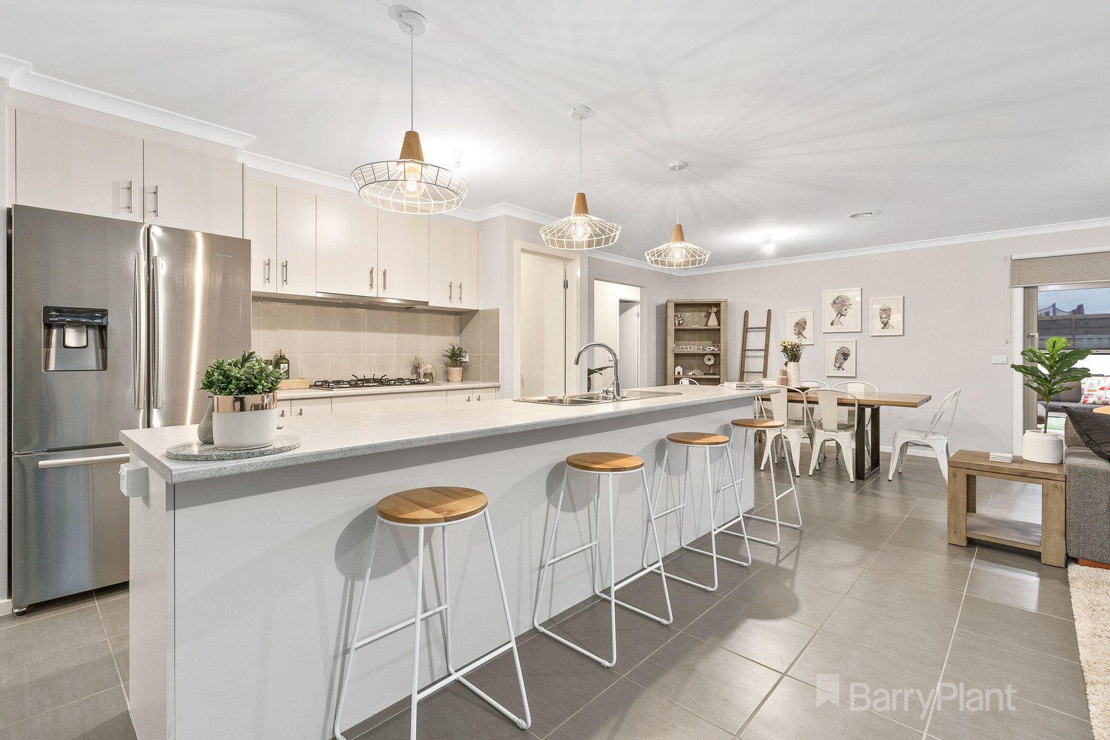 6 Crystal Street, Pakenham, VIC 3810, Pakenham - Thumbnail 3