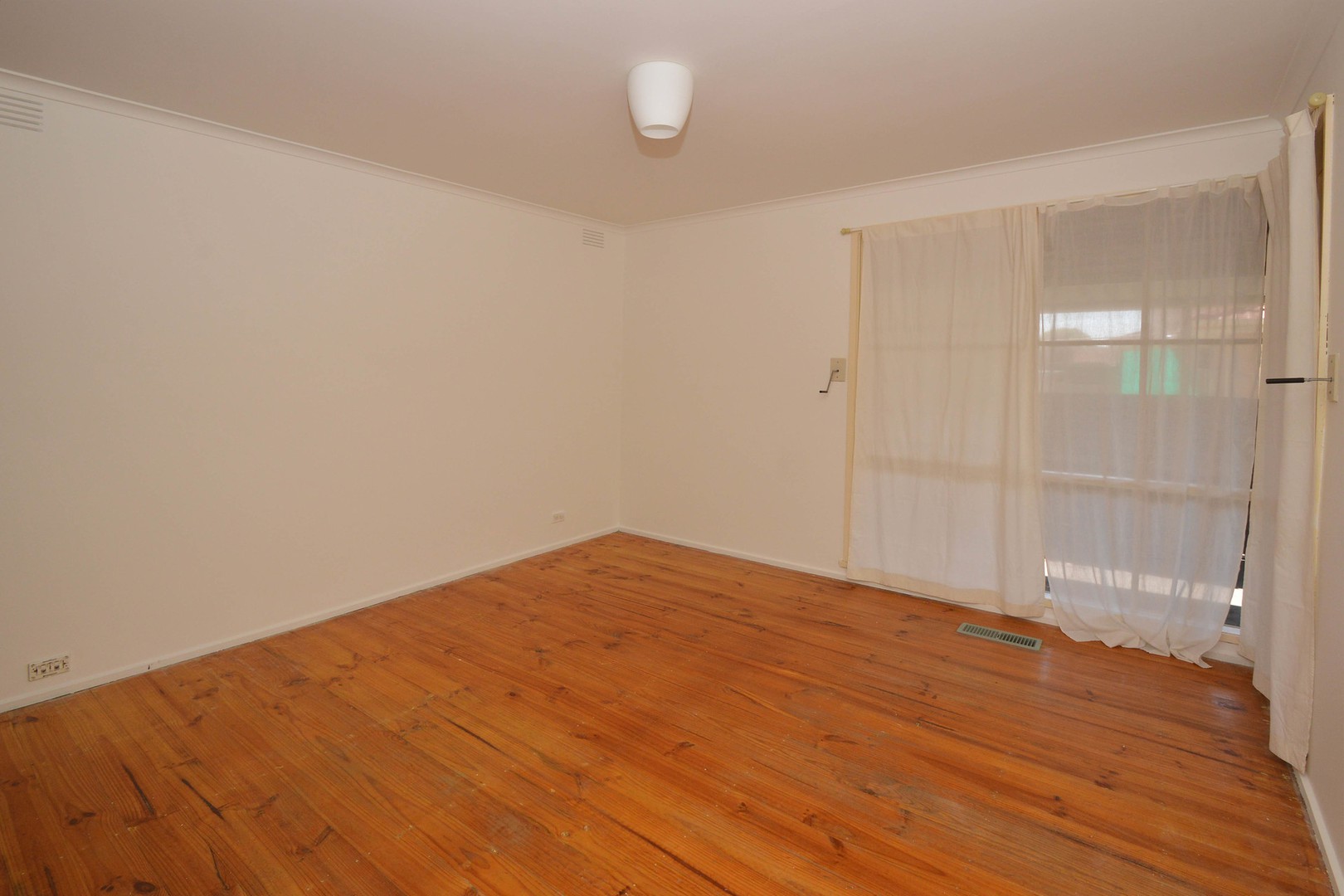 6 Cumberland Crescent, Thomastown, VIC 3074, Thomastown - Thumbnail 5