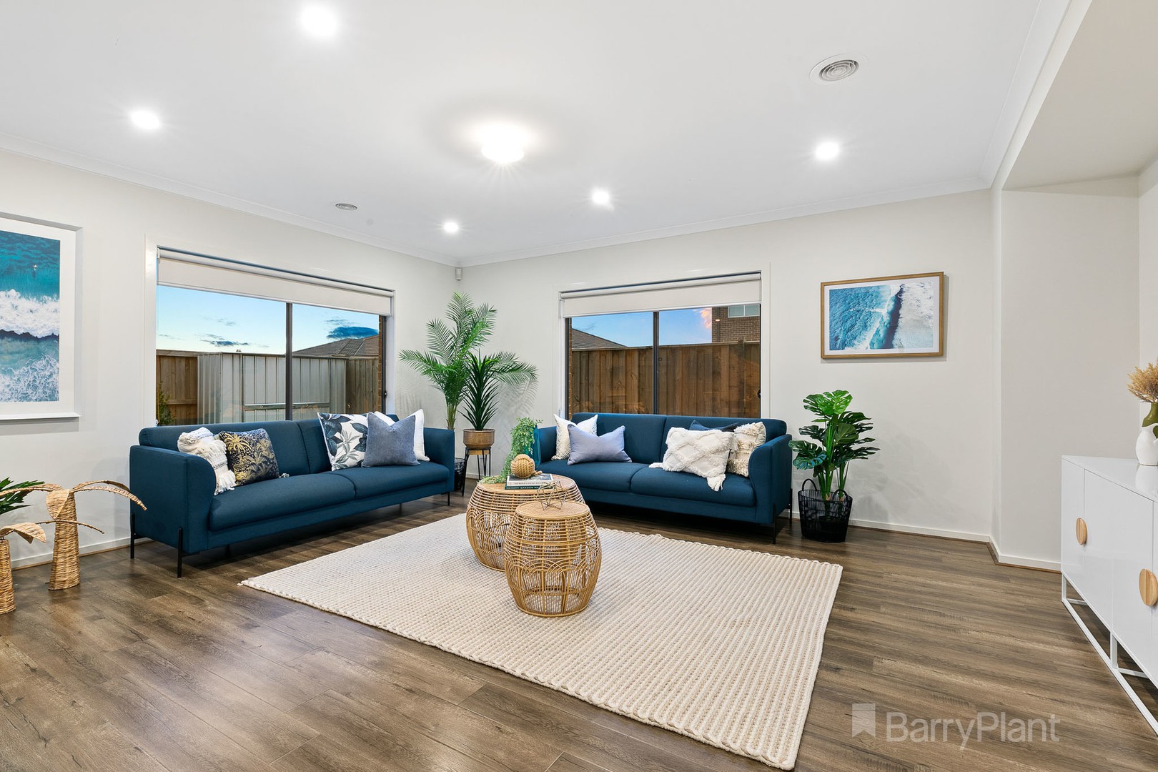 6 Dapple Crescent, Clyde North, VIC 3978, Clyde North - Thumbnail 2