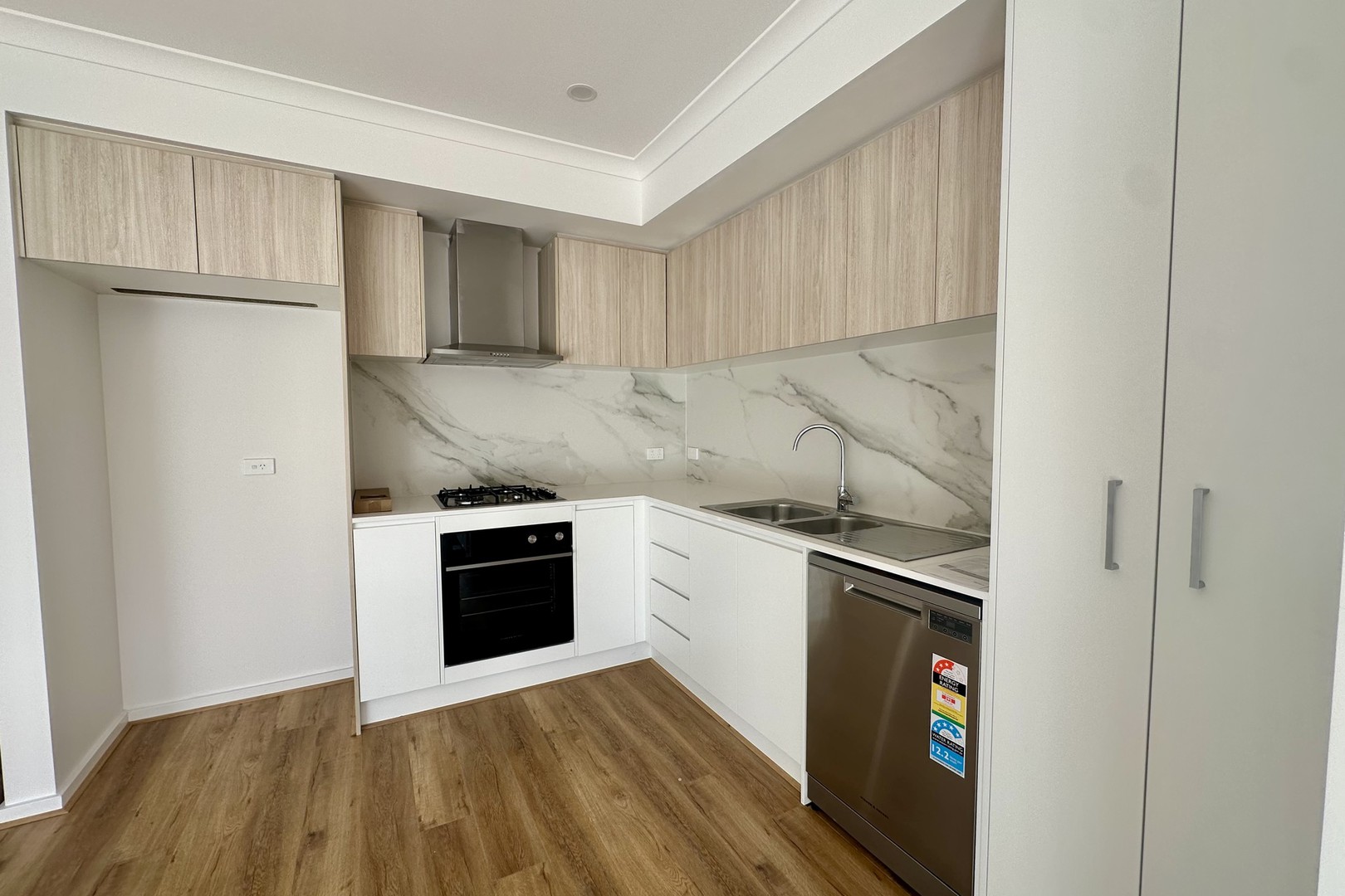 6 Darke Boulevard, Rockbank, VIC 3335 - Thumbnail 1 - 22/09/2025