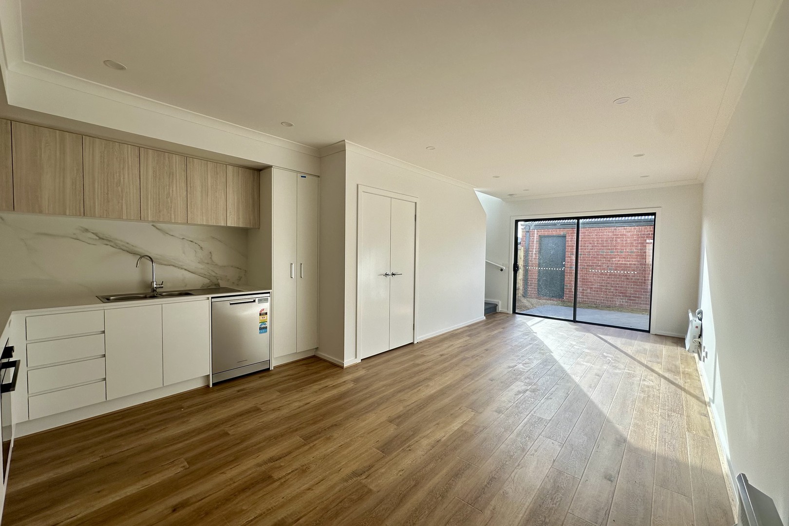 6 Darke Boulevard, Rockbank, VIC 3335 - Thumbnail 2 - 22/09/2025