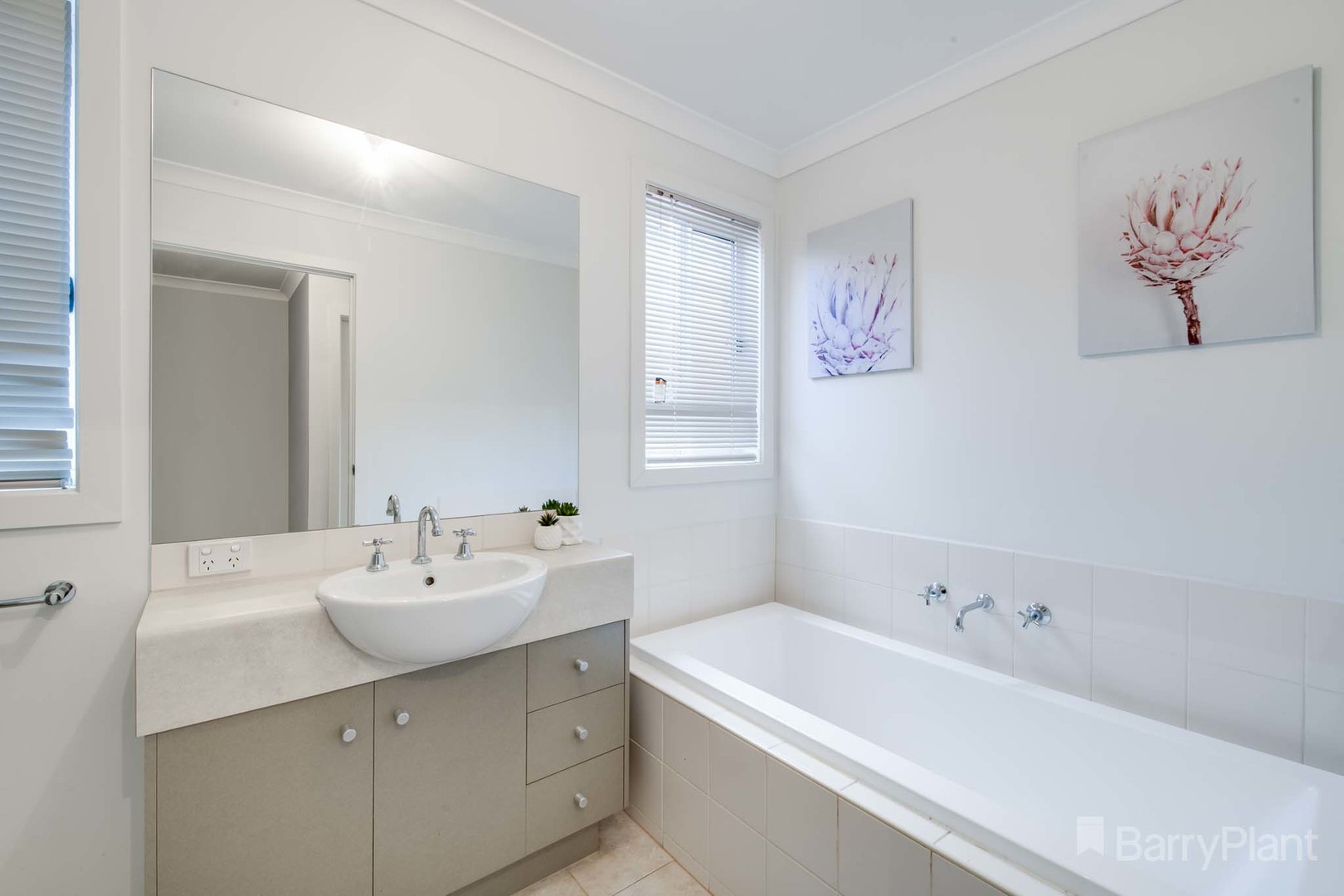 6 Devine Drive, Pakenham, VIC 3810, Pakenham - Thumbnail 6