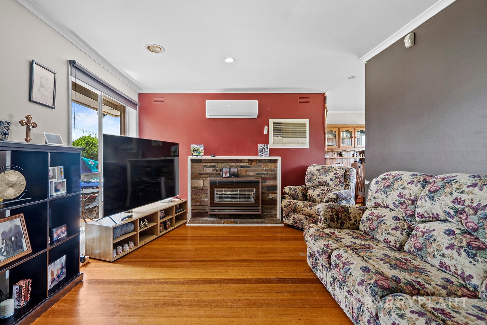 6 Dinnell Street, Sunshine West, VIC 3020, Sunshine West - Thumbnail 2