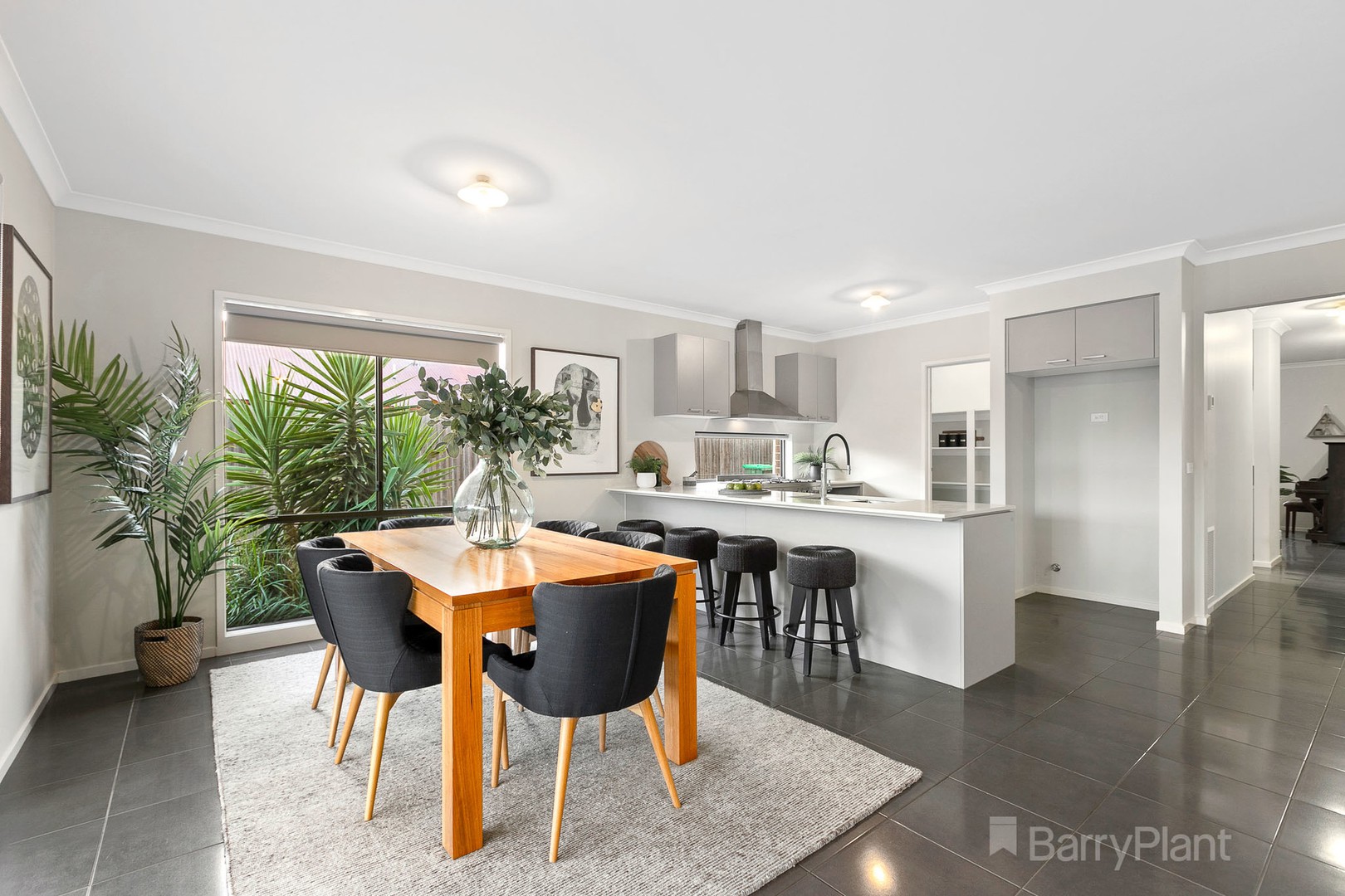 6 Drysdale Street, Pakenham, VIC 3810, Pakenham - Thumbnail 3