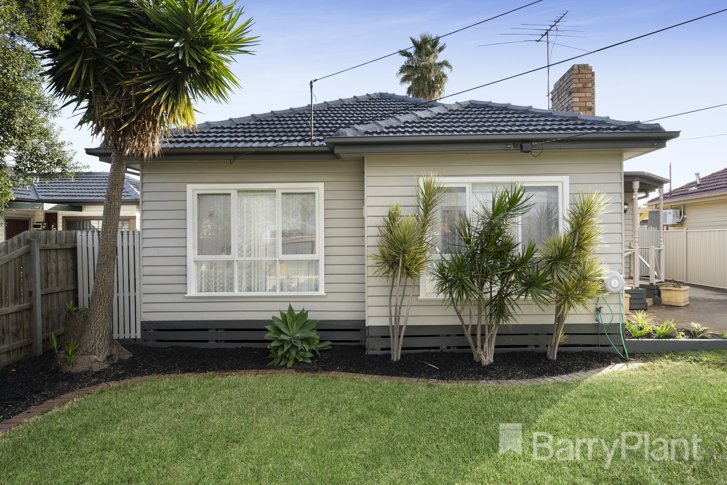 6 Dunbar Avenue, Sunshine, VIC 3020, Sunshine - Thumbnail 2