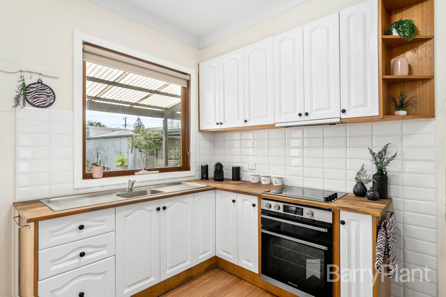 6 Dunbar Avenue, Sunshine, VIC 3020, Sunshine - Thumbnail 6