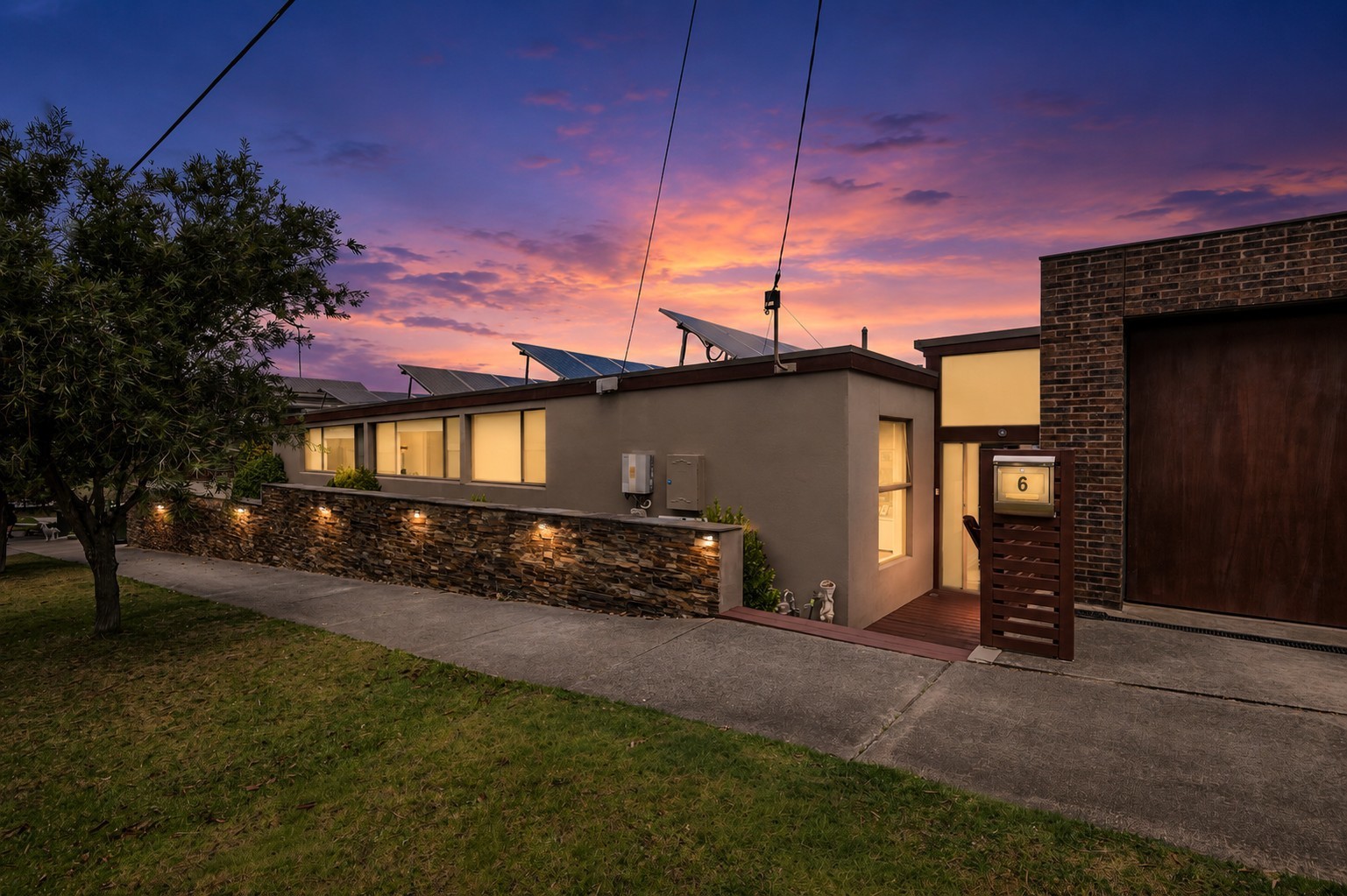 6 Dundee Place, Newtown, VIC 3220 - Thumbnail 2 - 24/02/2026