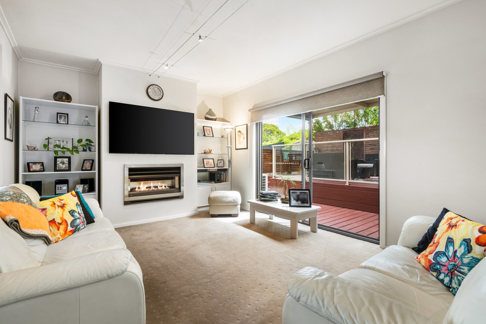 6 Dundee Place, Newtown, VIC 3220 - Thumbnail 2 - 24/02/2026