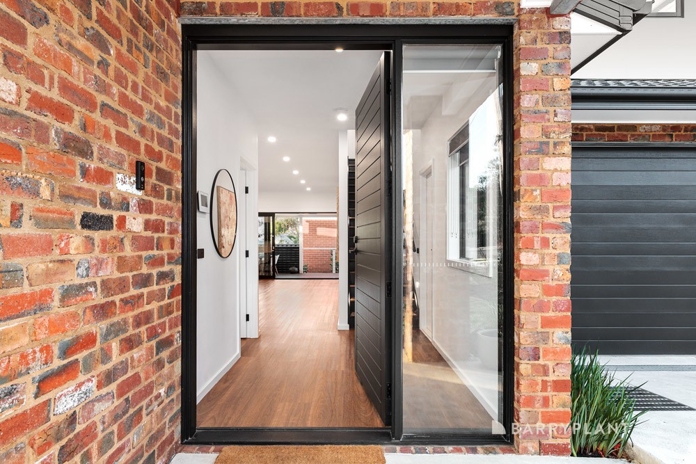 6 Eileen Street, Viewbank, VIC 3084 - Thumbnail 2 - 27/03/2025