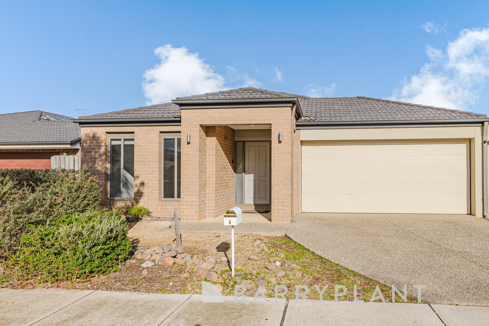 6 Eliza Park Drive, Melton South, VIC 3338 - Thumbnail 2 - 01/07/2025