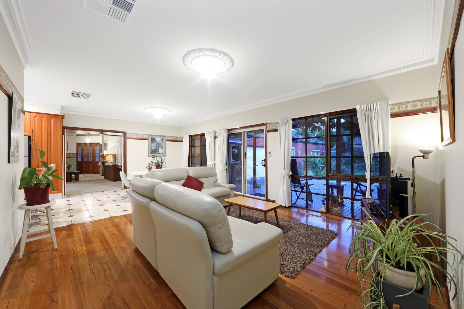 6 Emperor PlaceRowville, VIC 3178, Rowville - Thumbnail 2