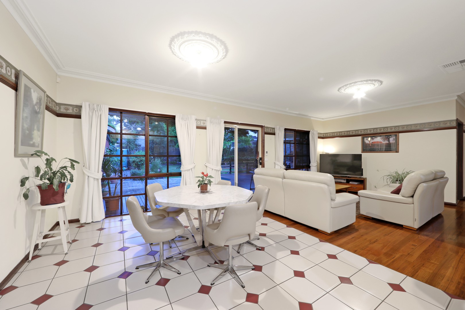 6 Emperor PlaceRowville, VIC 3178, Rowville - Thumbnail 3